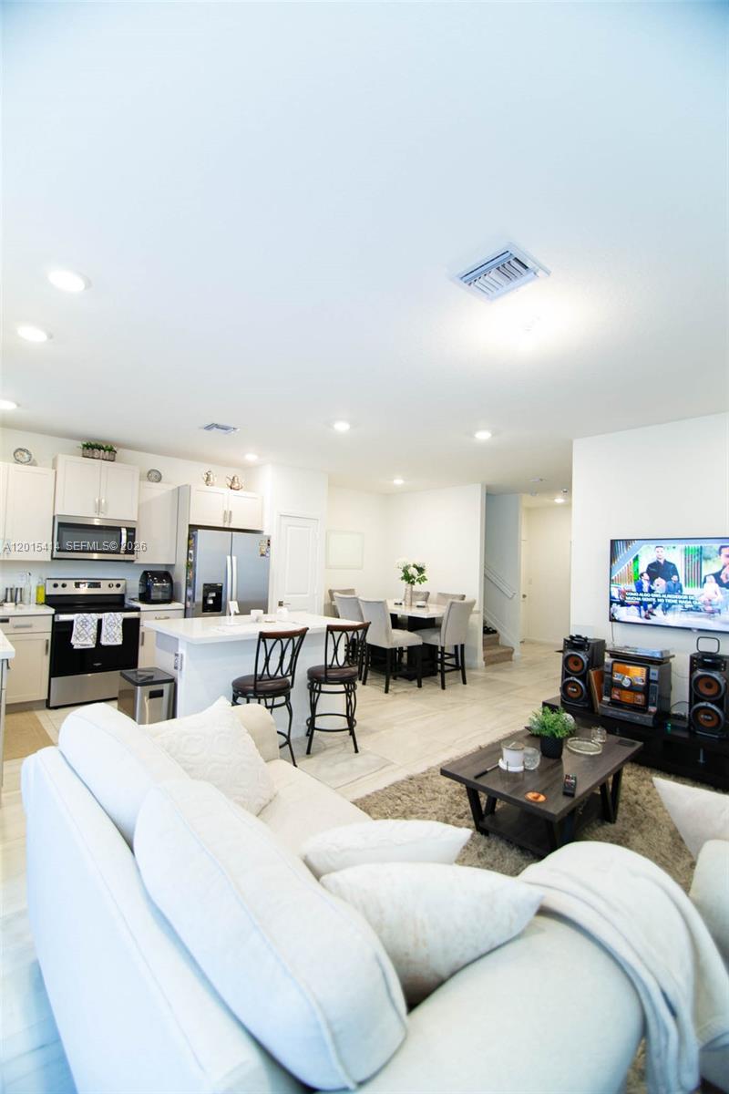 TOWNS AT SEASCAPE - Residential