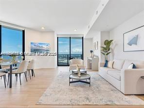 398 NE 5th St 2809