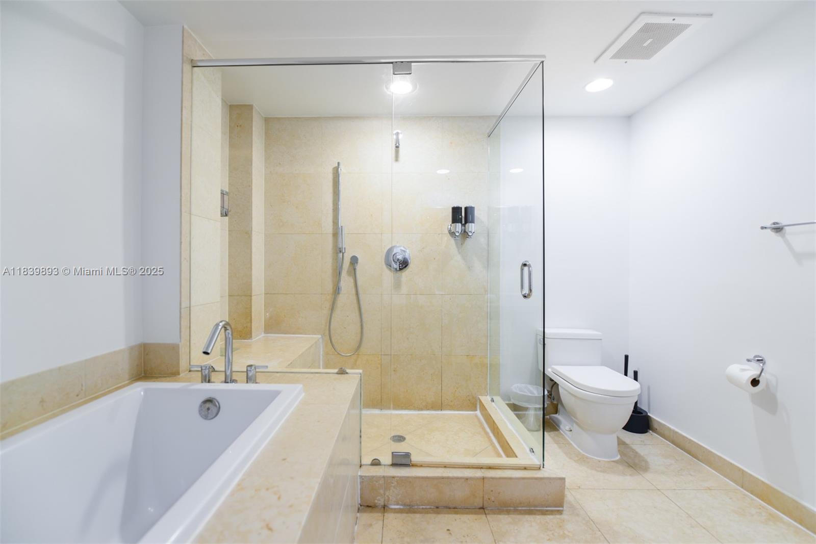 ICON BRICKELL CONDO NO 3 - Residential