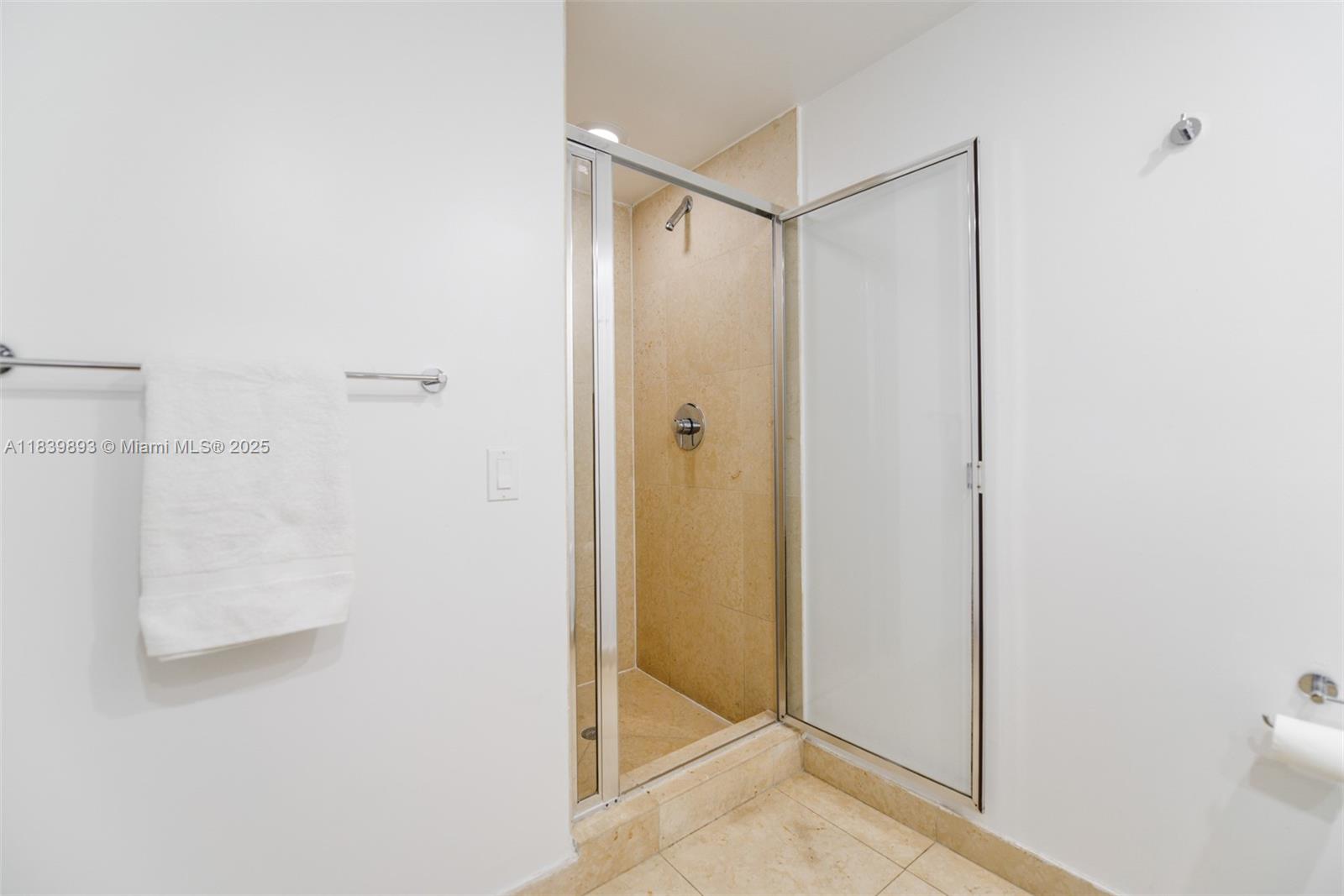 ICON BRICKELL CONDO NO 3 - Residential