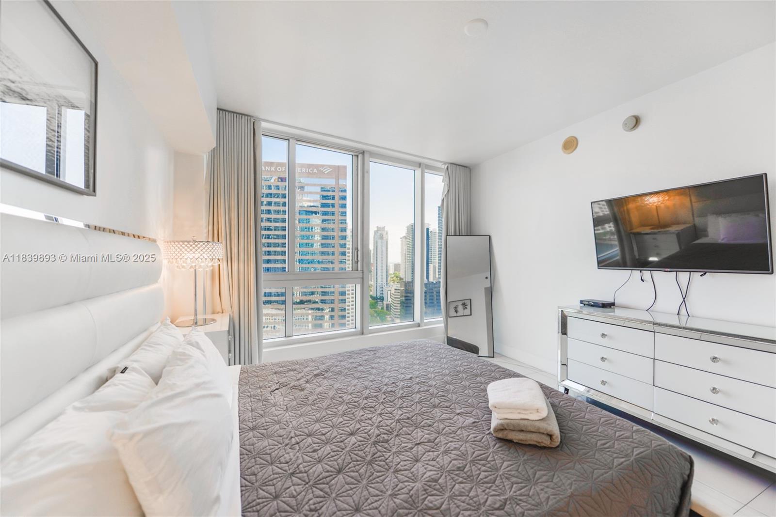 ICON BRICKELL CONDO NO 3 - Residential