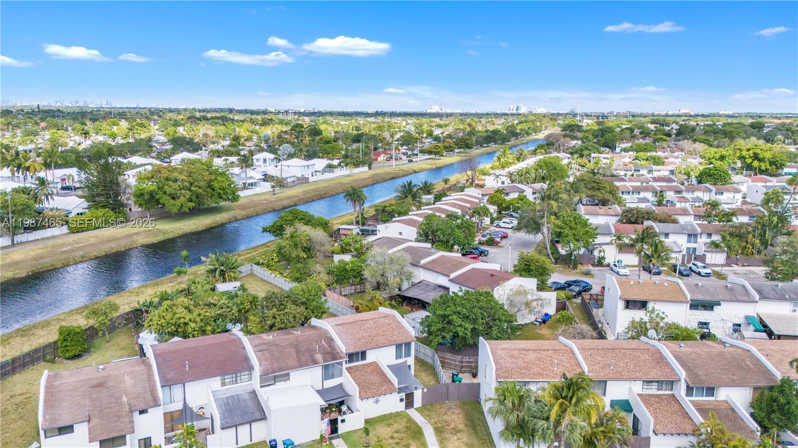 SNAPPER CREEK TOWNHOUSES - Residential Lease