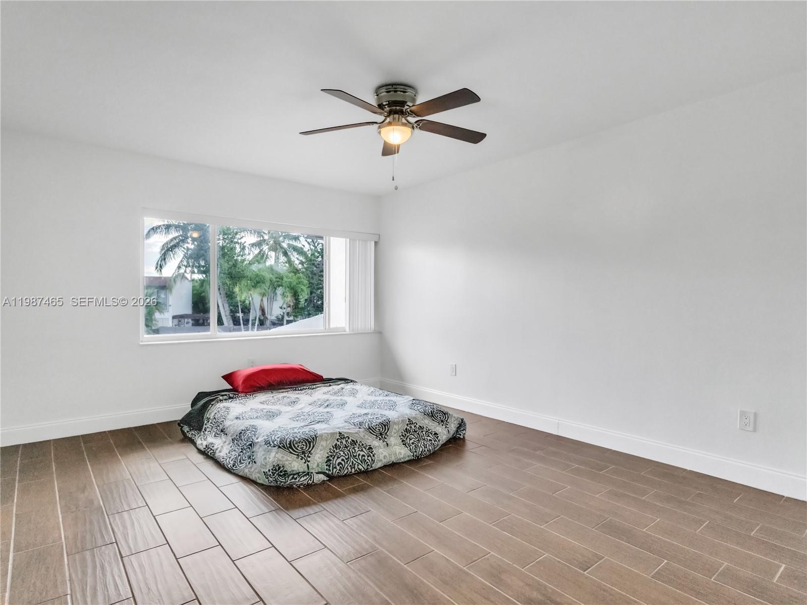 SNAPPER CREEK TOWNHOUSES - Residential Lease