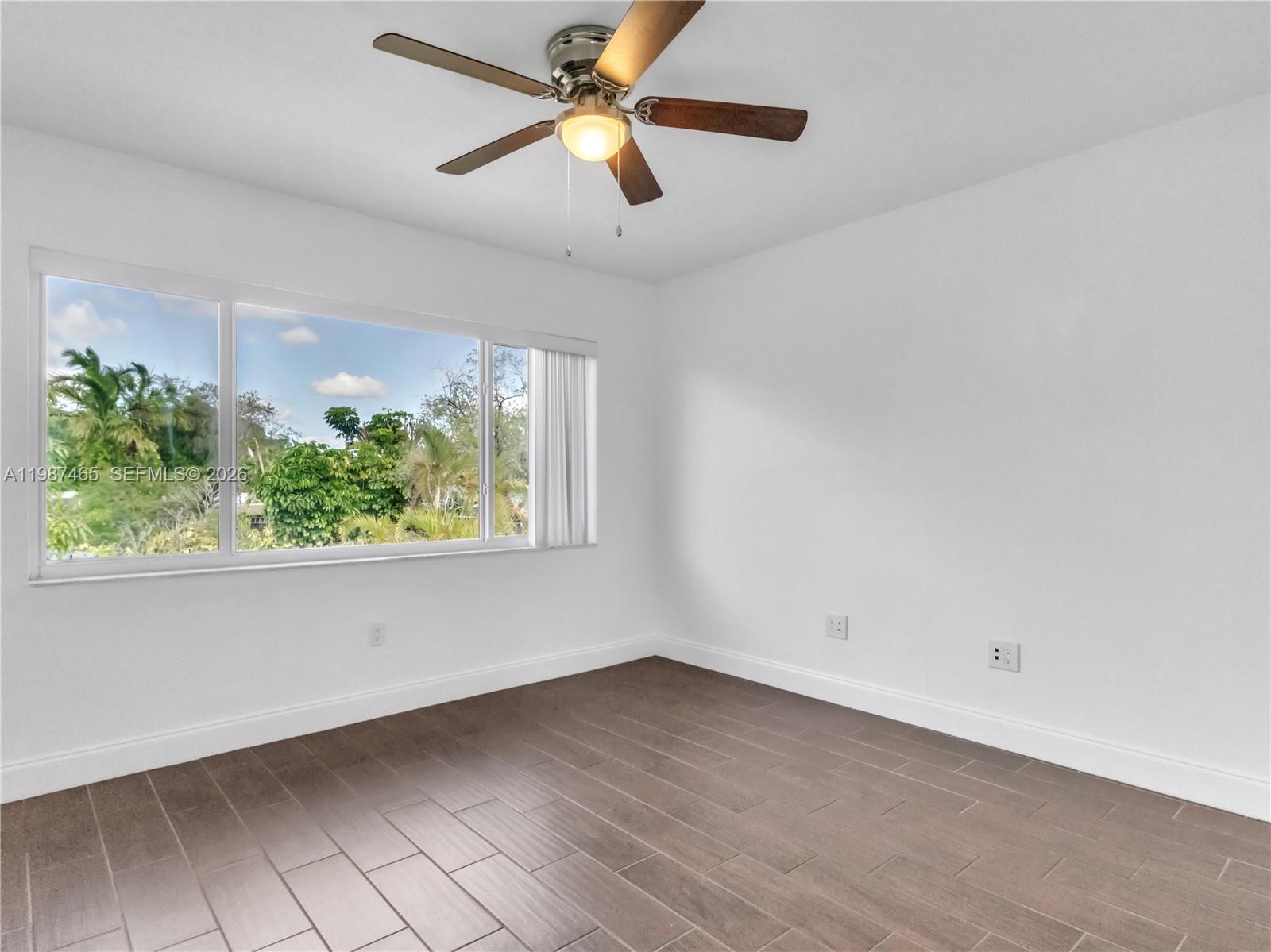 SNAPPER CREEK TOWNHOUSES - Residential Lease