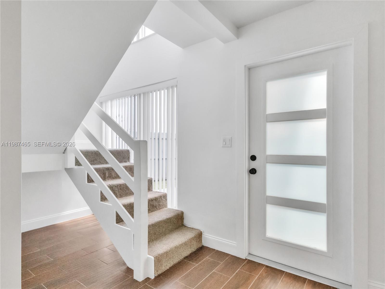 SNAPPER CREEK TOWNHOUSES - Residential Lease