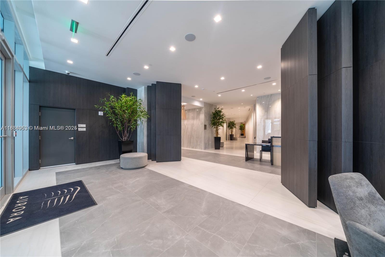 AURORA SUNNY ISLES BEACH - Residential