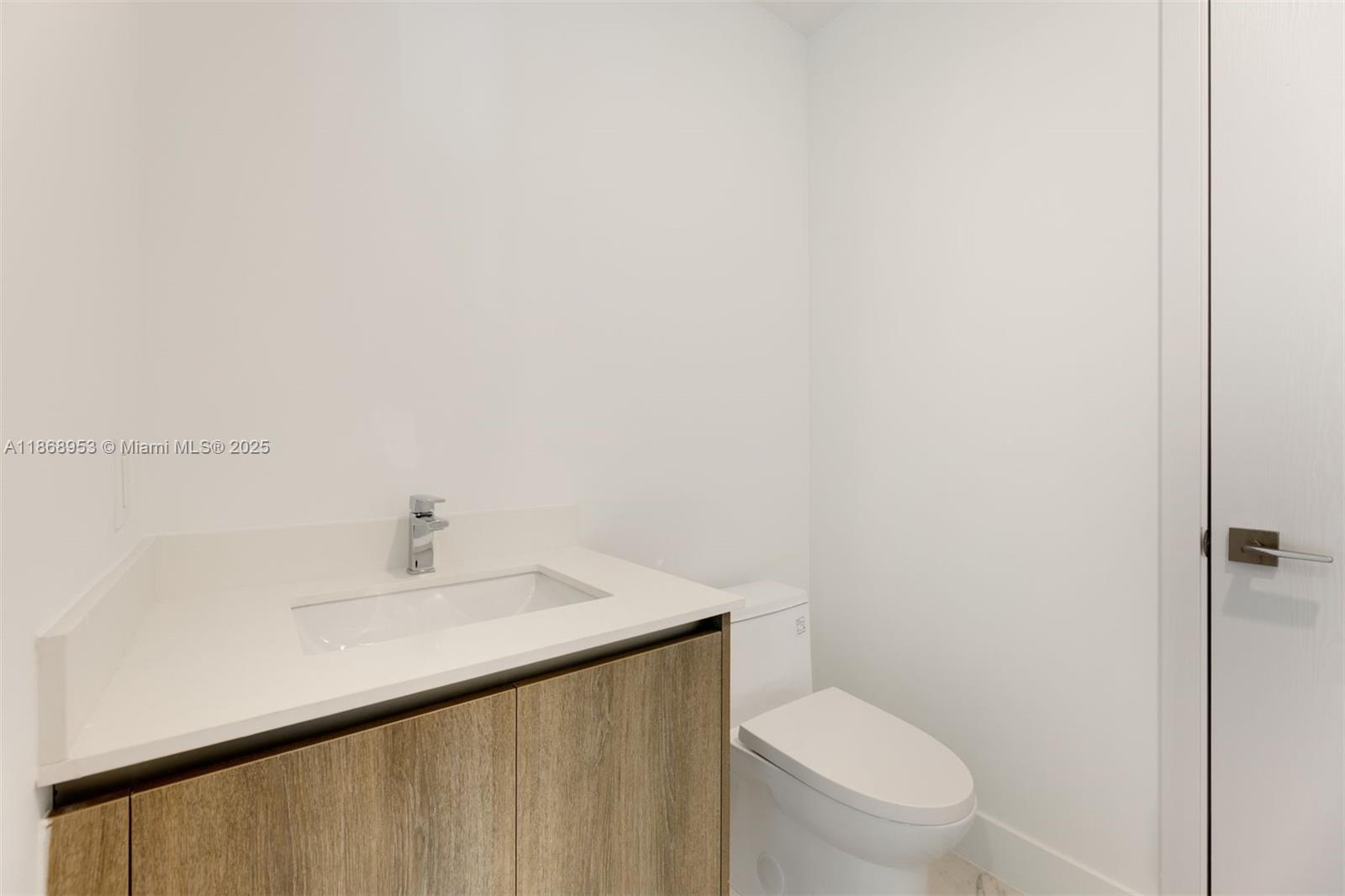 AURORA SUNNY ISLES BEACH - Residential