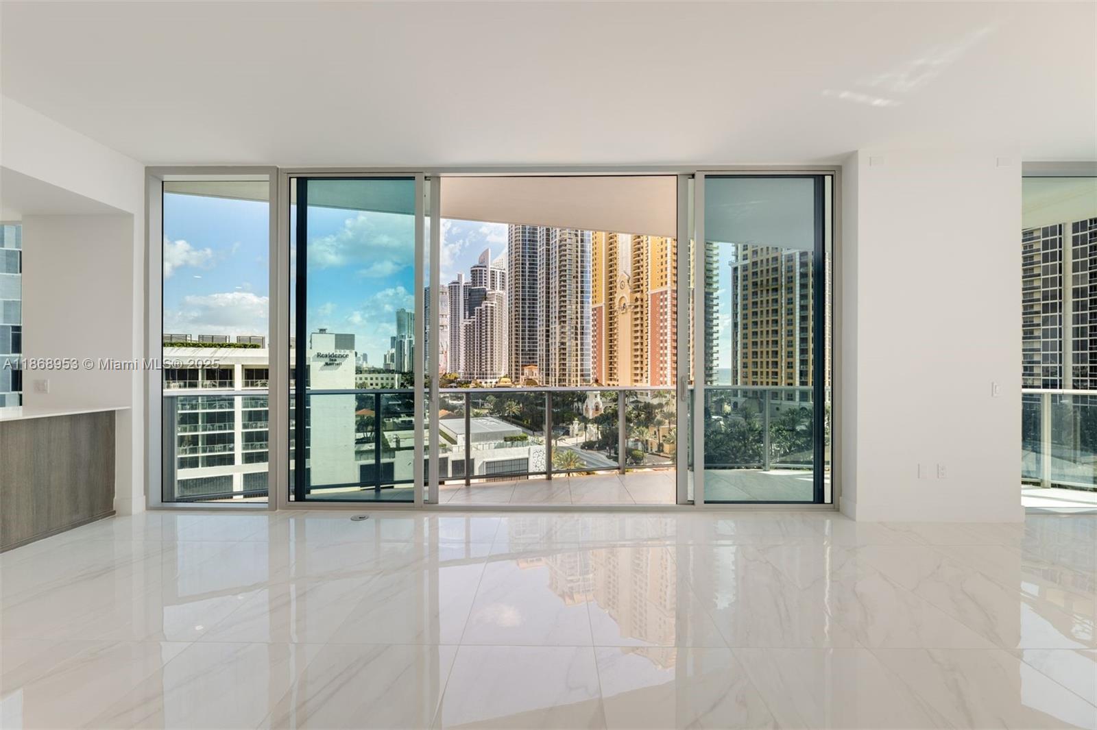 AURORA SUNNY ISLES BEACH - Residential