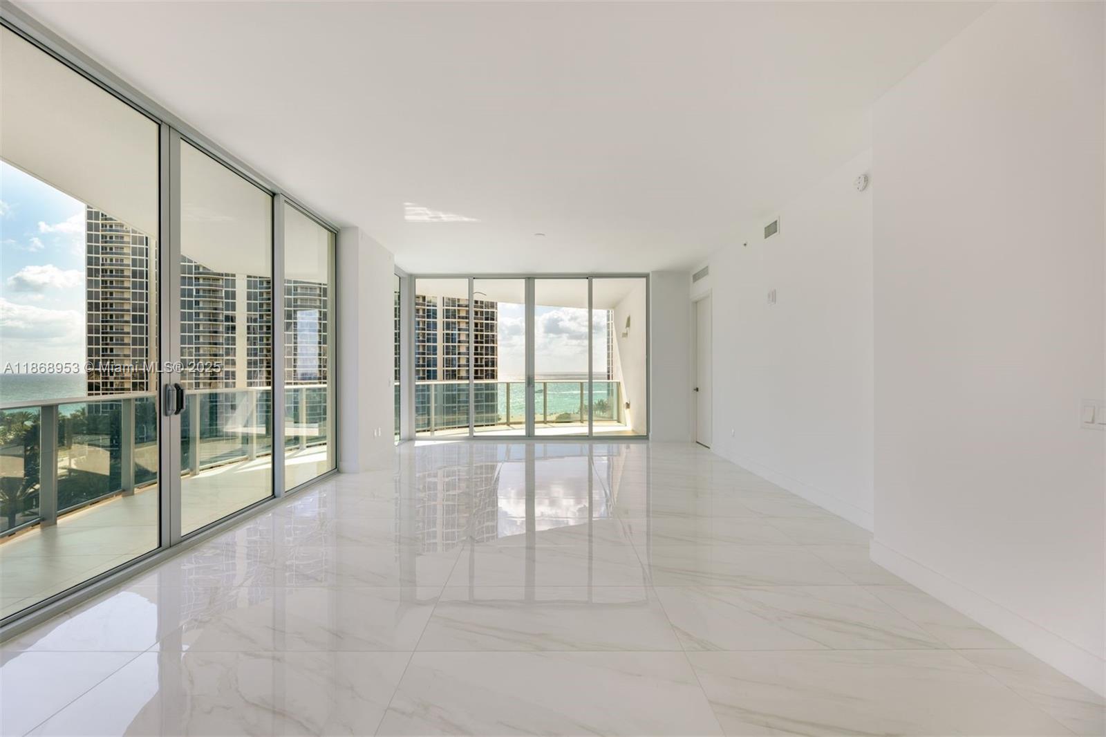 AURORA SUNNY ISLES BEACH - Residential