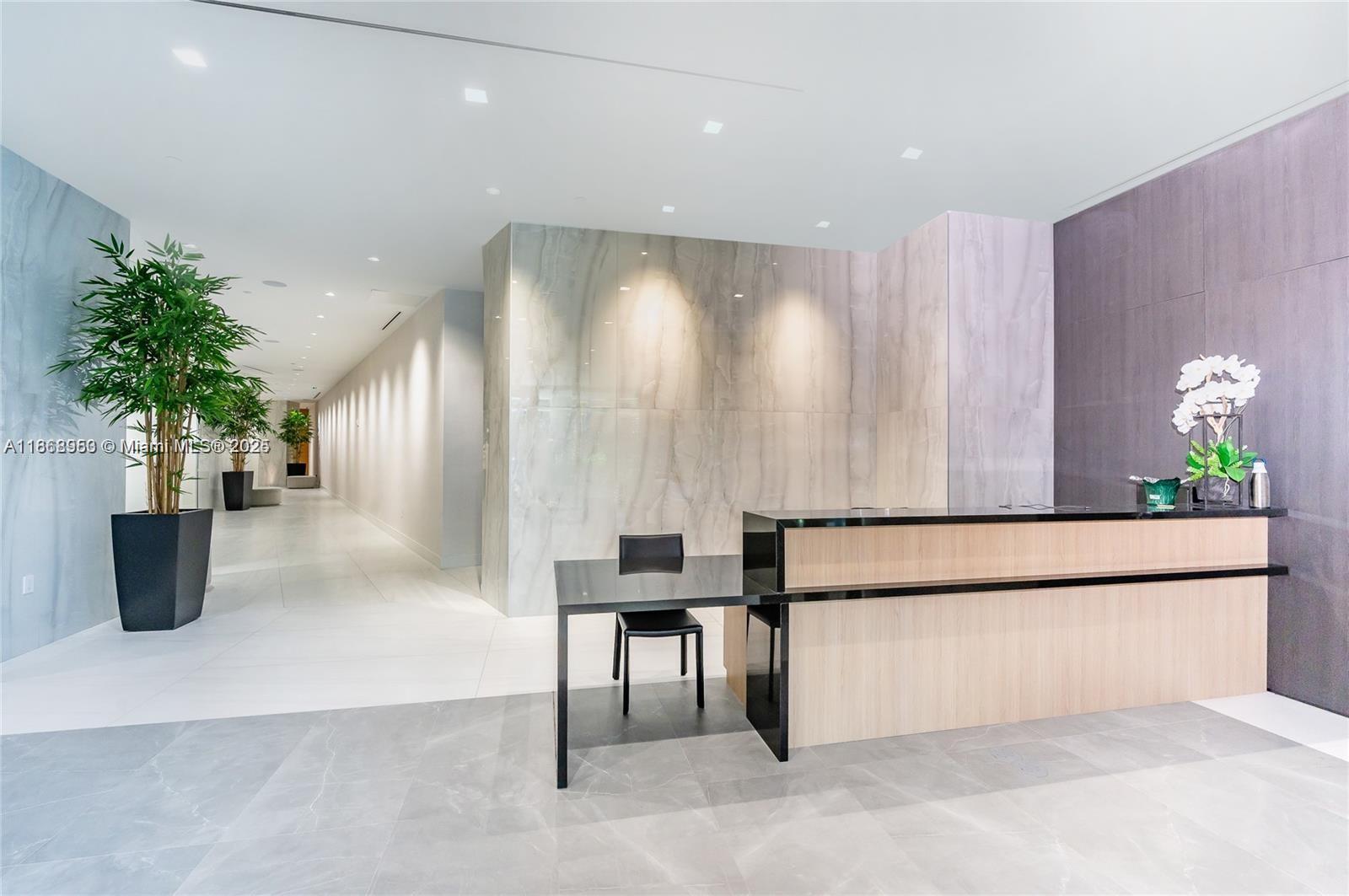 AURORA SUNNY ISLES BEACH - Residential