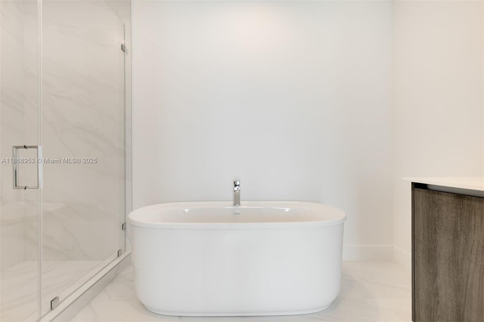 AURORA SUNNY ISLES BEACH - Residential