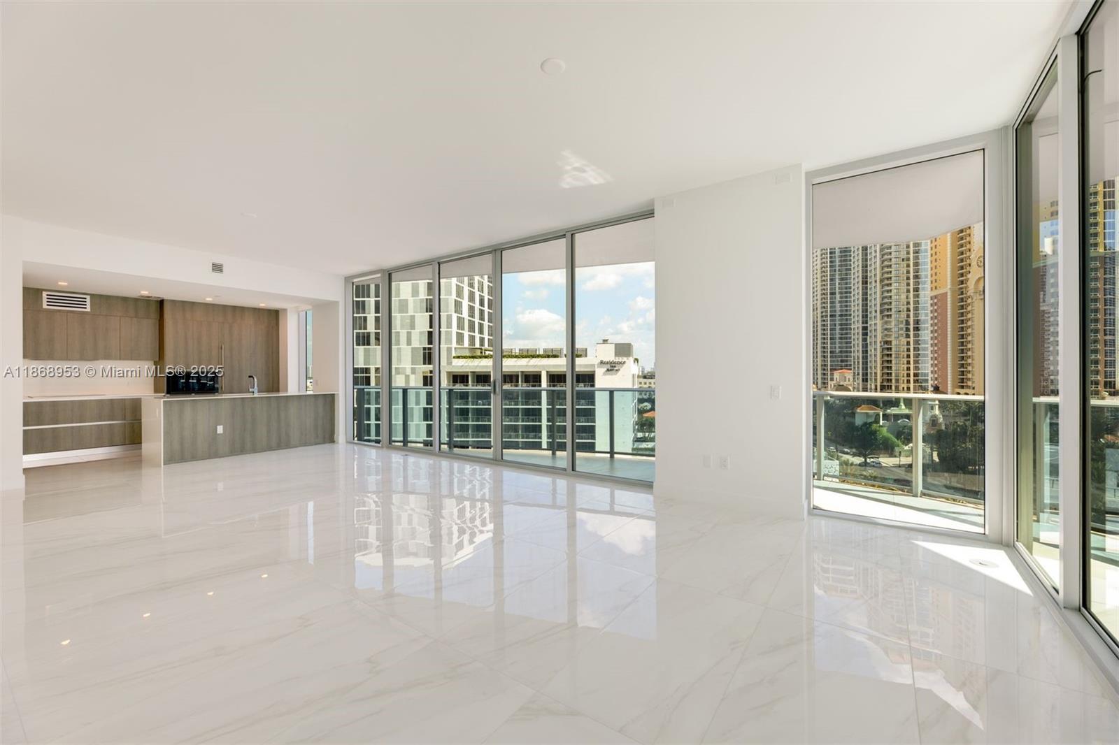AURORA SUNNY ISLES BEACH - Residential