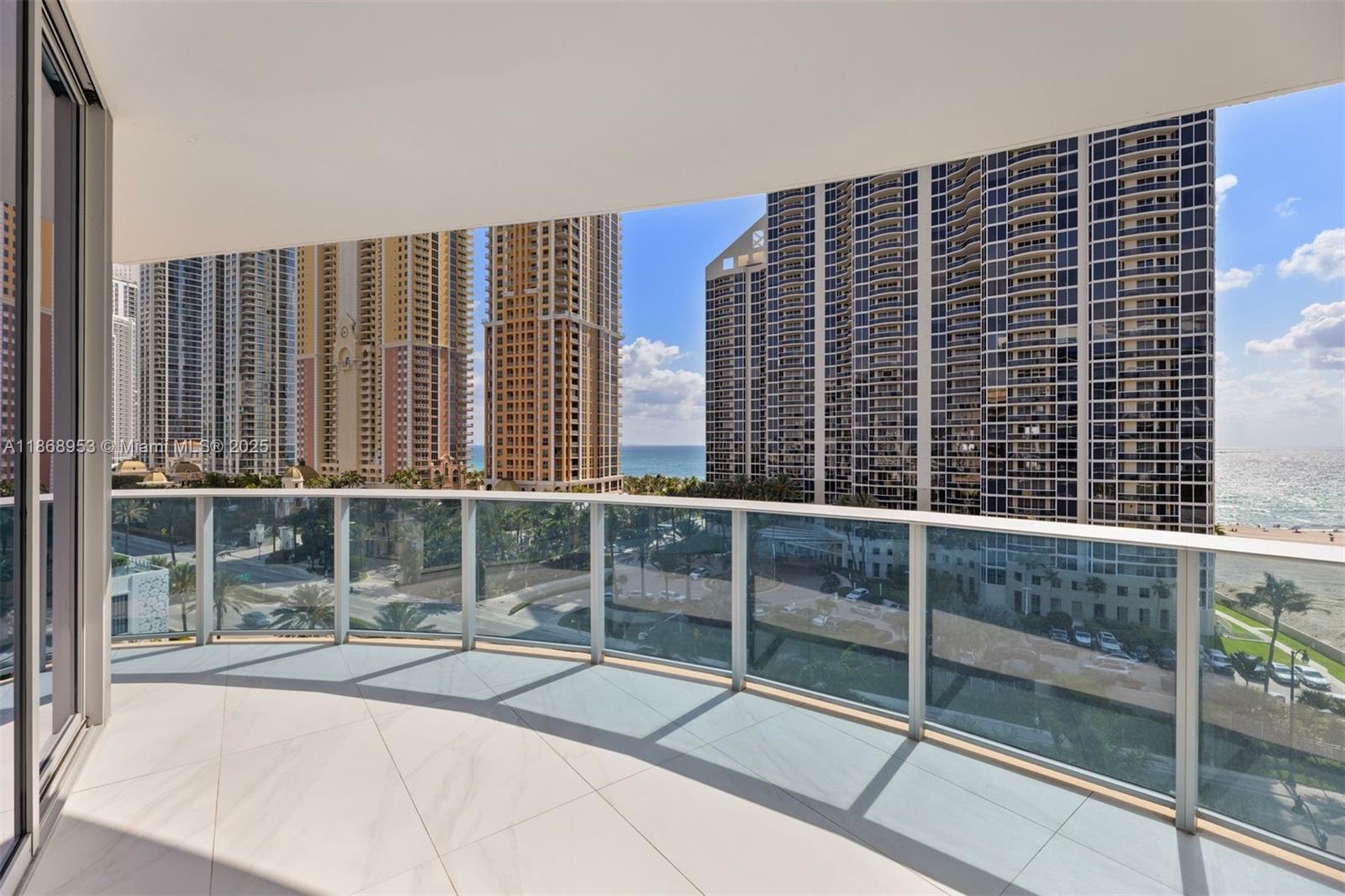 AURORA SUNNY ISLES BEACH - Residential
