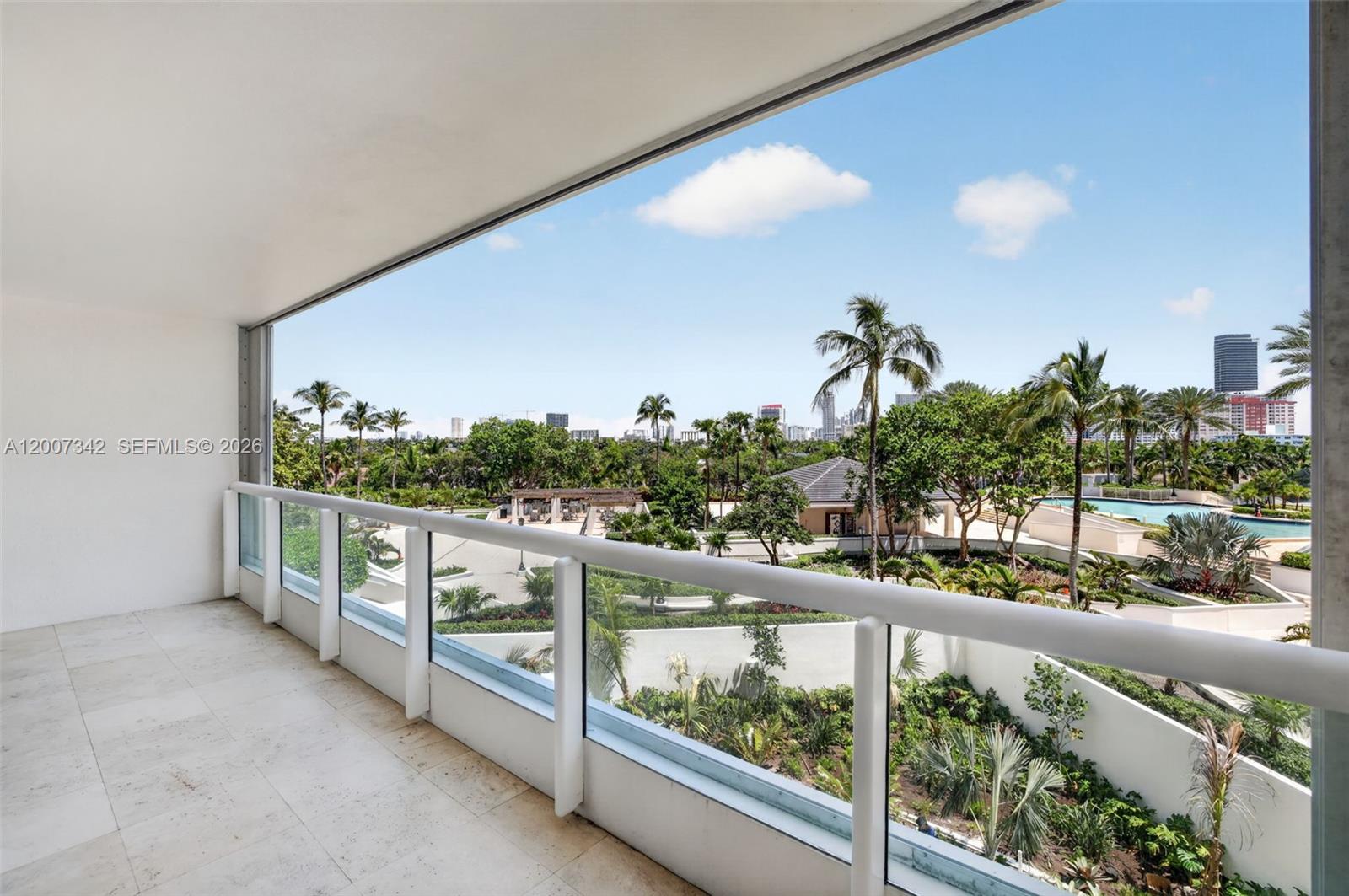 NORTH TOWER AT THE POINT - Residential