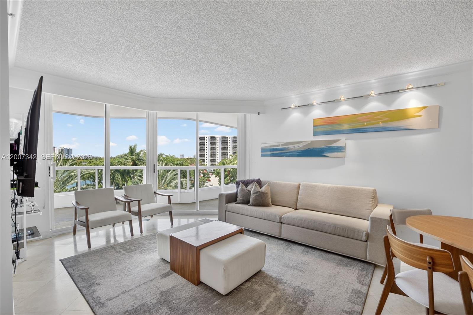 21205 Yacht Club Dr 605