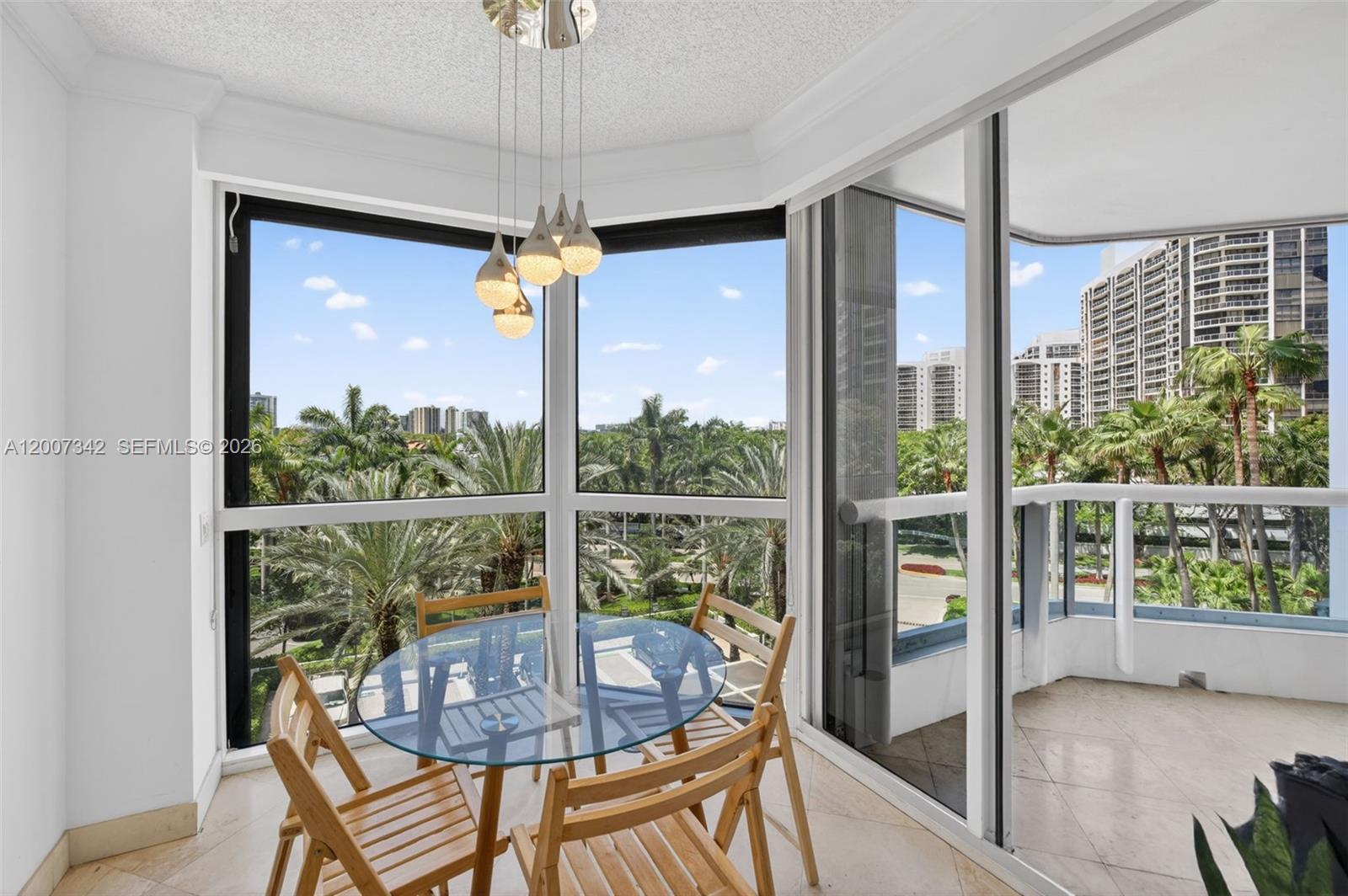 NORTH TOWER AT THE POINT - Residential