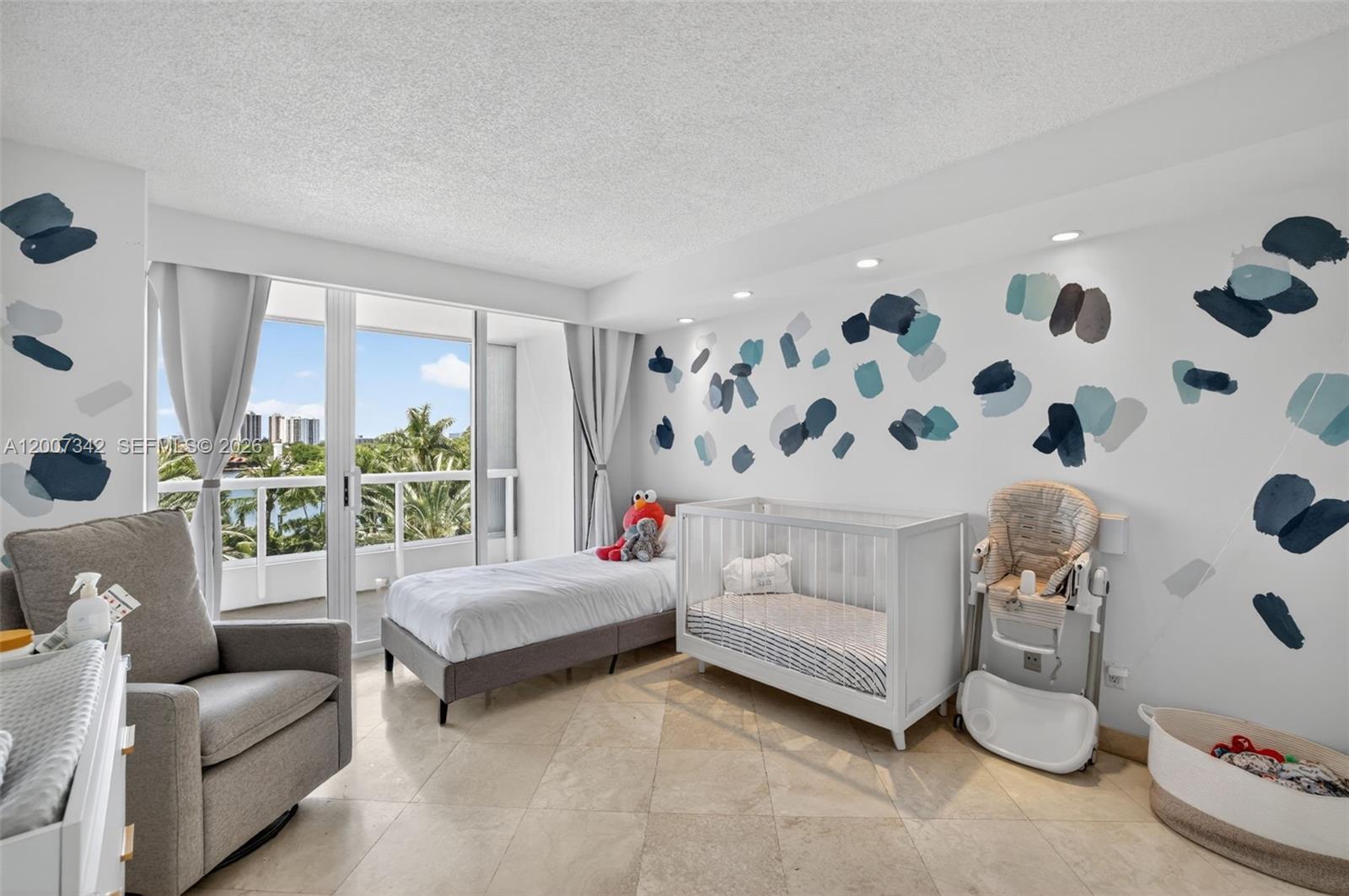 NORTH TOWER AT THE POINT - Residential