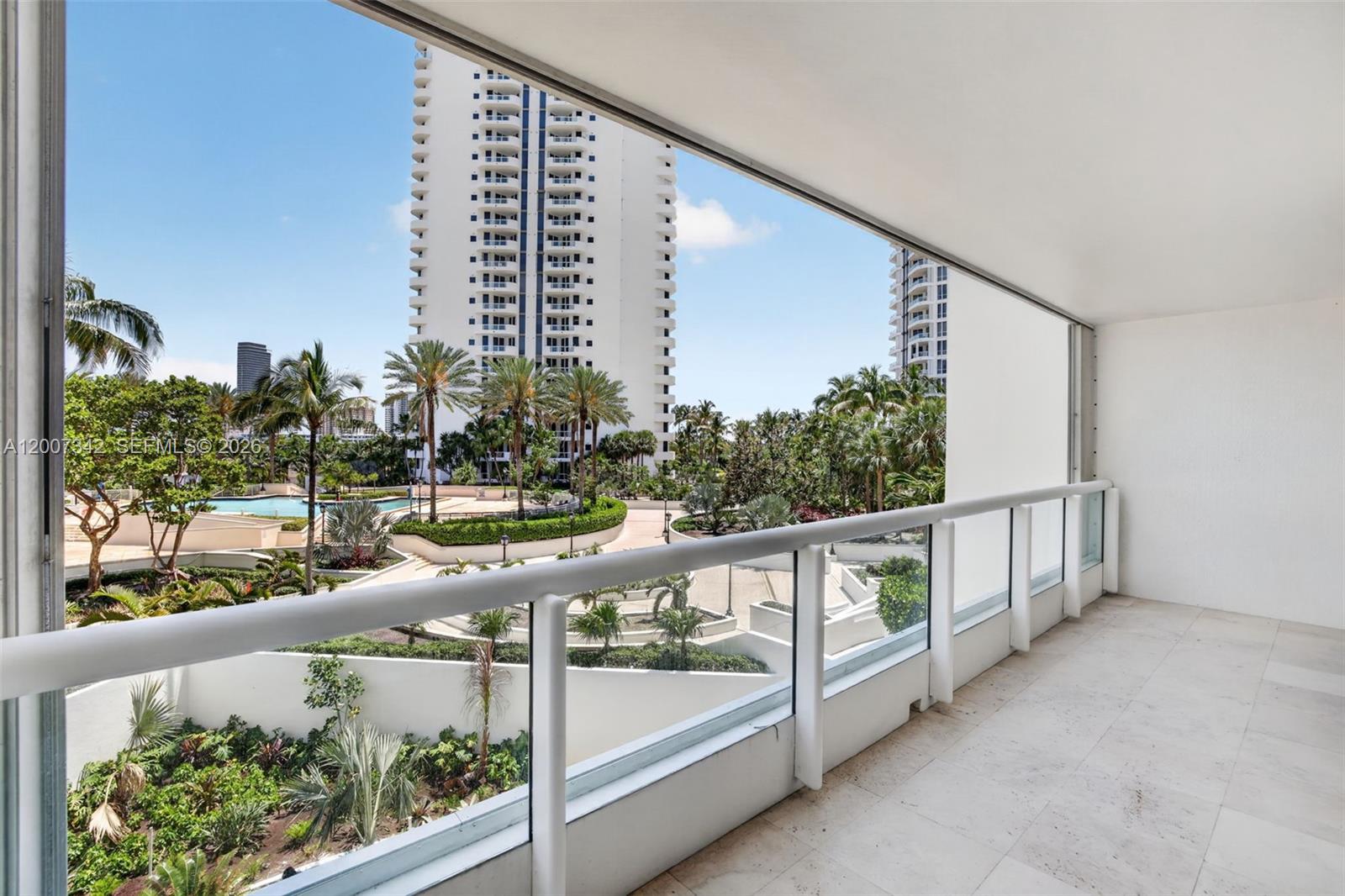 NORTH TOWER AT THE POINT - Residential