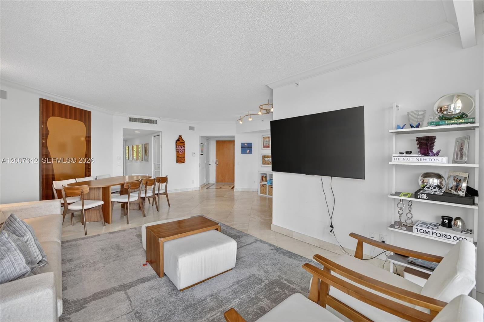 NORTH TOWER AT THE POINT - Residential