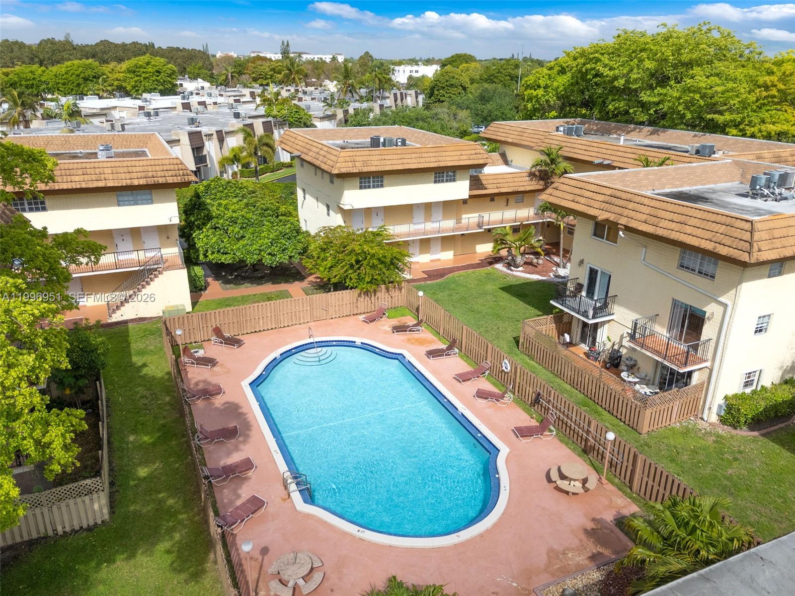 COURTYARDS AT KENDALL CON - Residential