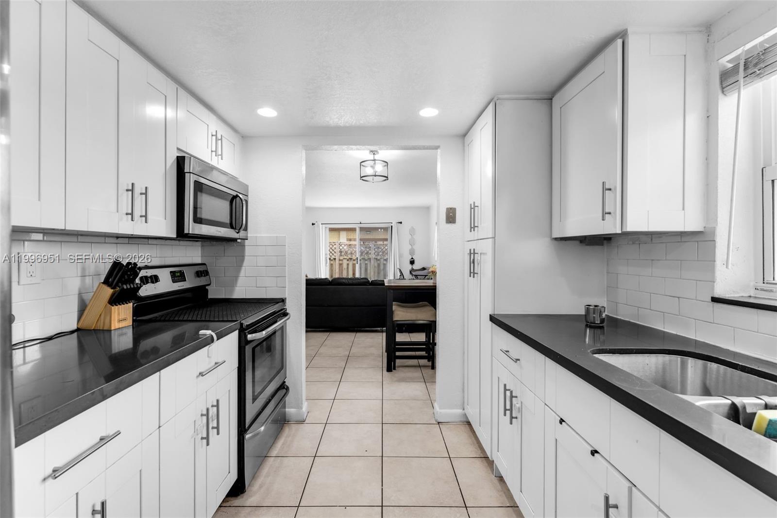 COURTYARDS AT KENDALL CON - Residential