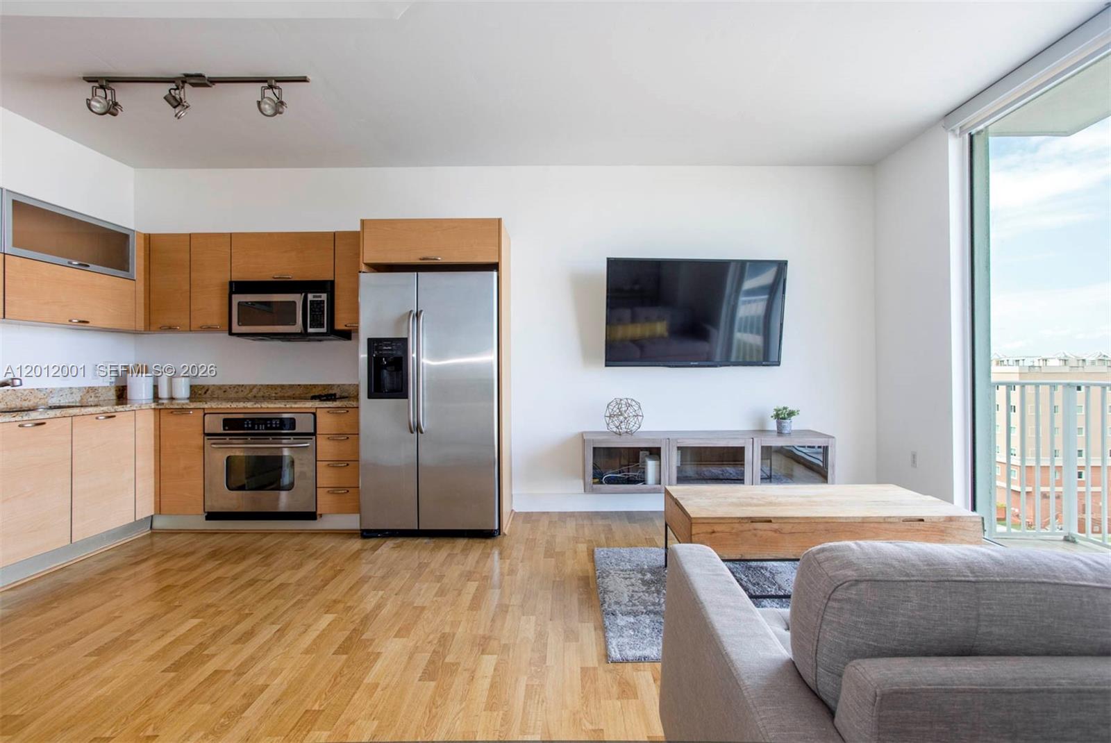 MIDTOWN LOFTS CONDO - Residential Lease