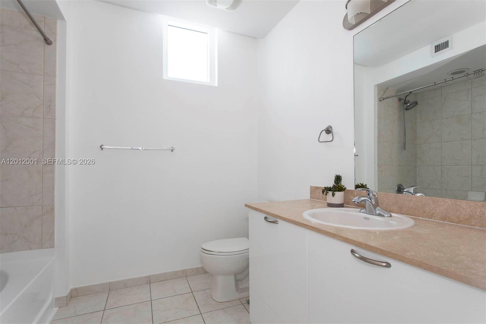 MIDTOWN LOFTS CONDO - Residential Lease