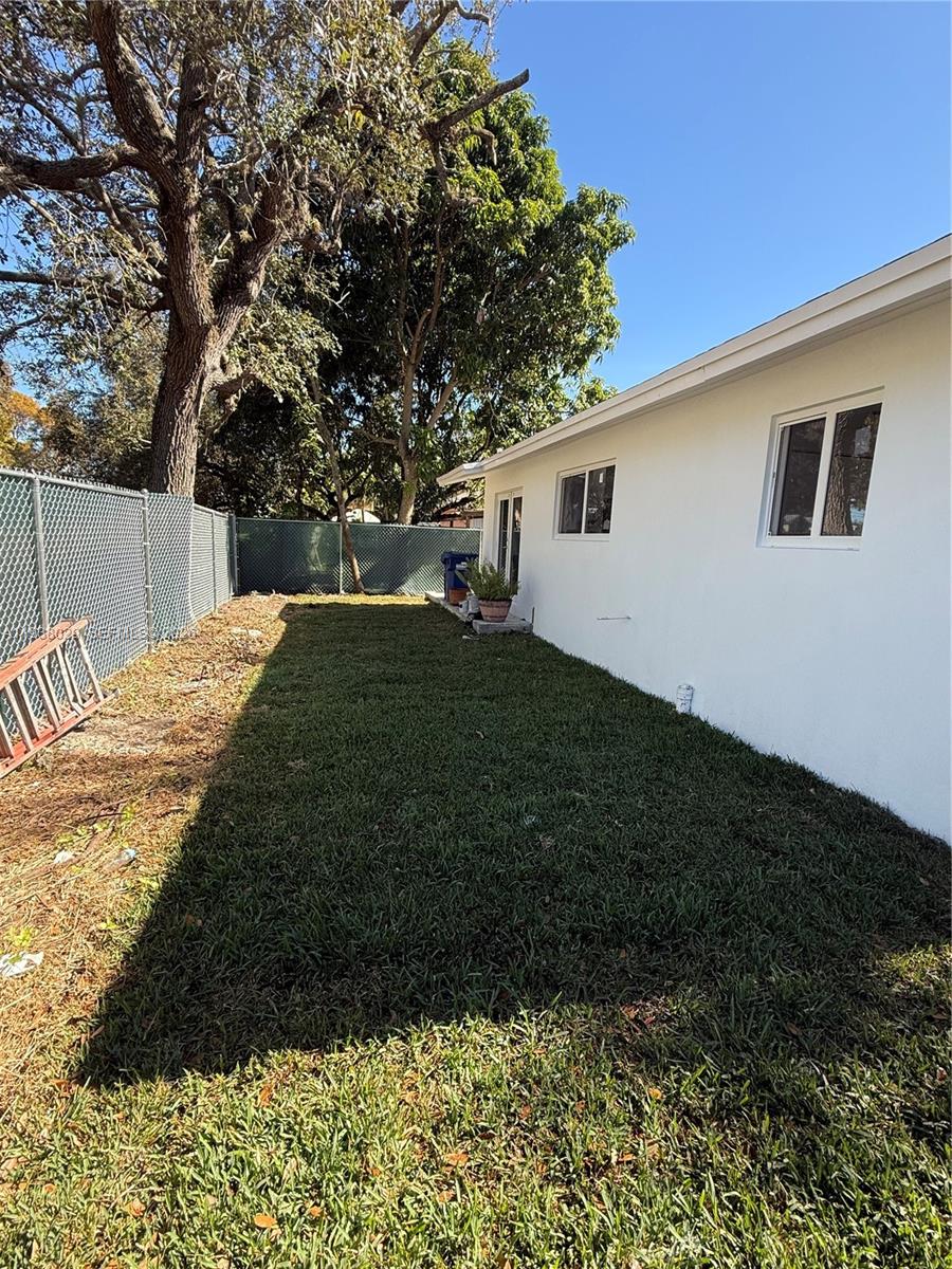 UNIVERSITY GDNS SUB NO  4 - Residential