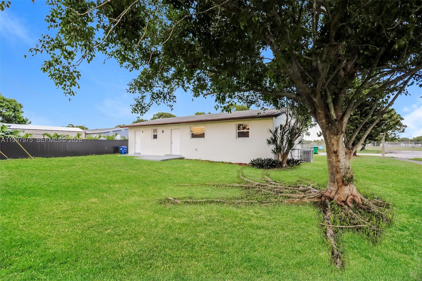 RICHMOND HGTS ESTS 3RD AD - Residential Lease