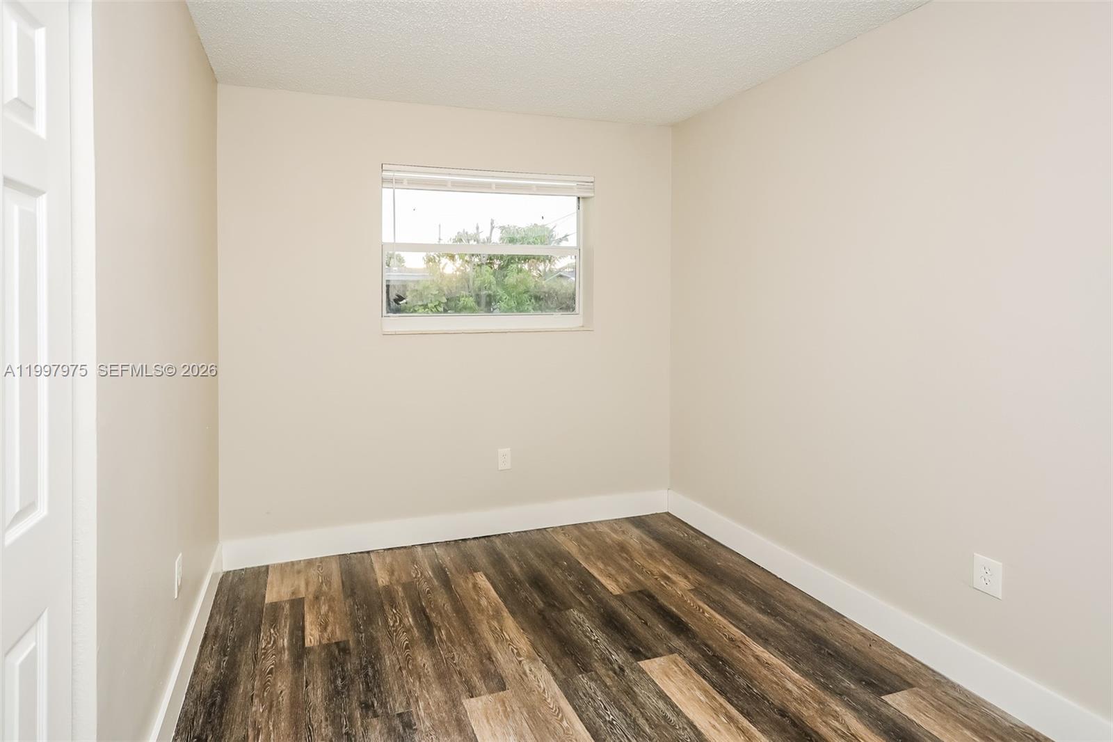 RICHMOND HGTS ESTS 3RD AD - Residential Lease