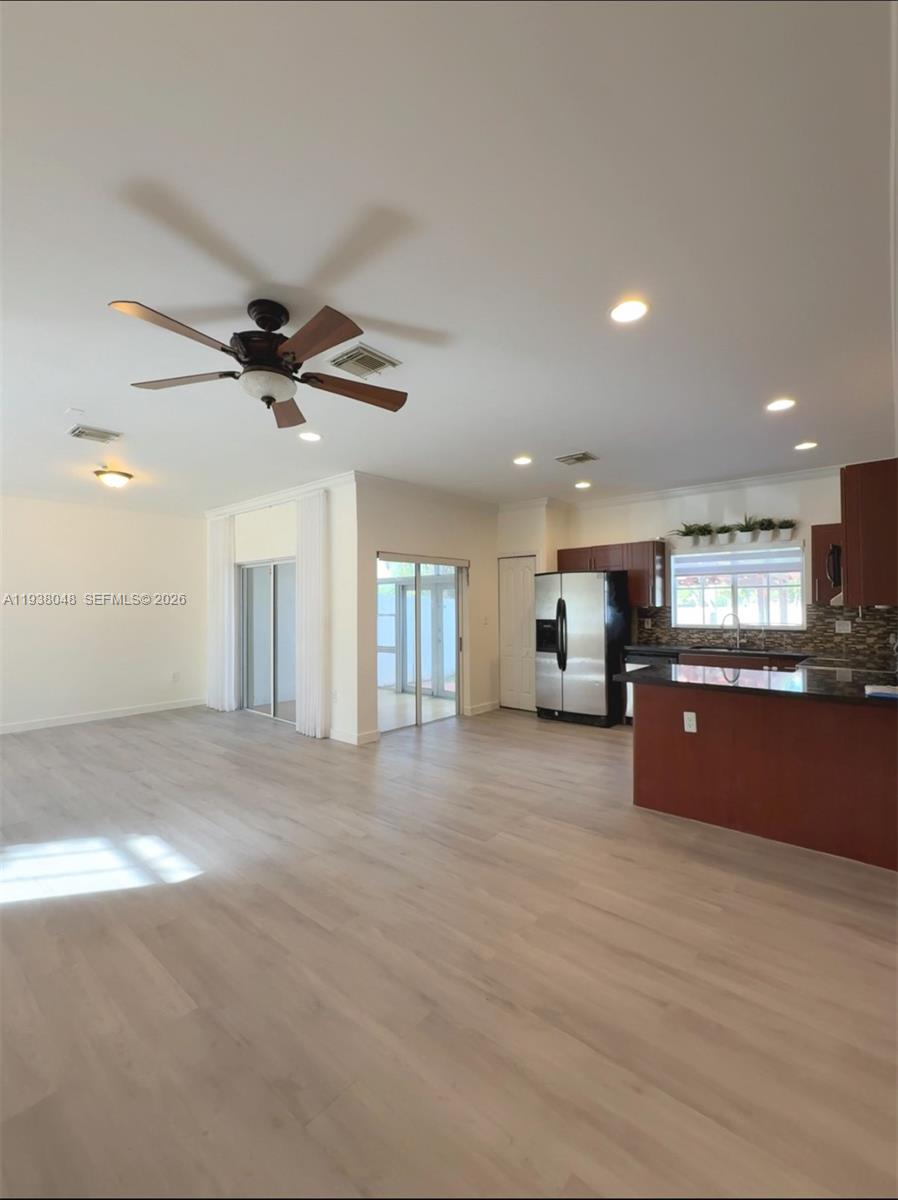 REPLAT OF PORTION OF M P - Residential