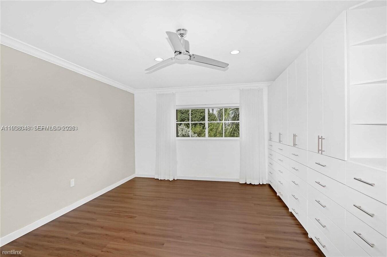 REPLAT OF PORTION OF M P - Residential