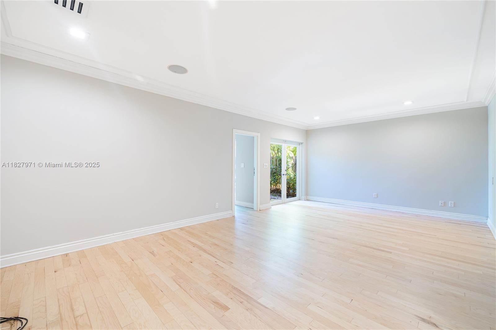 BISCAYNE POINT - Residential