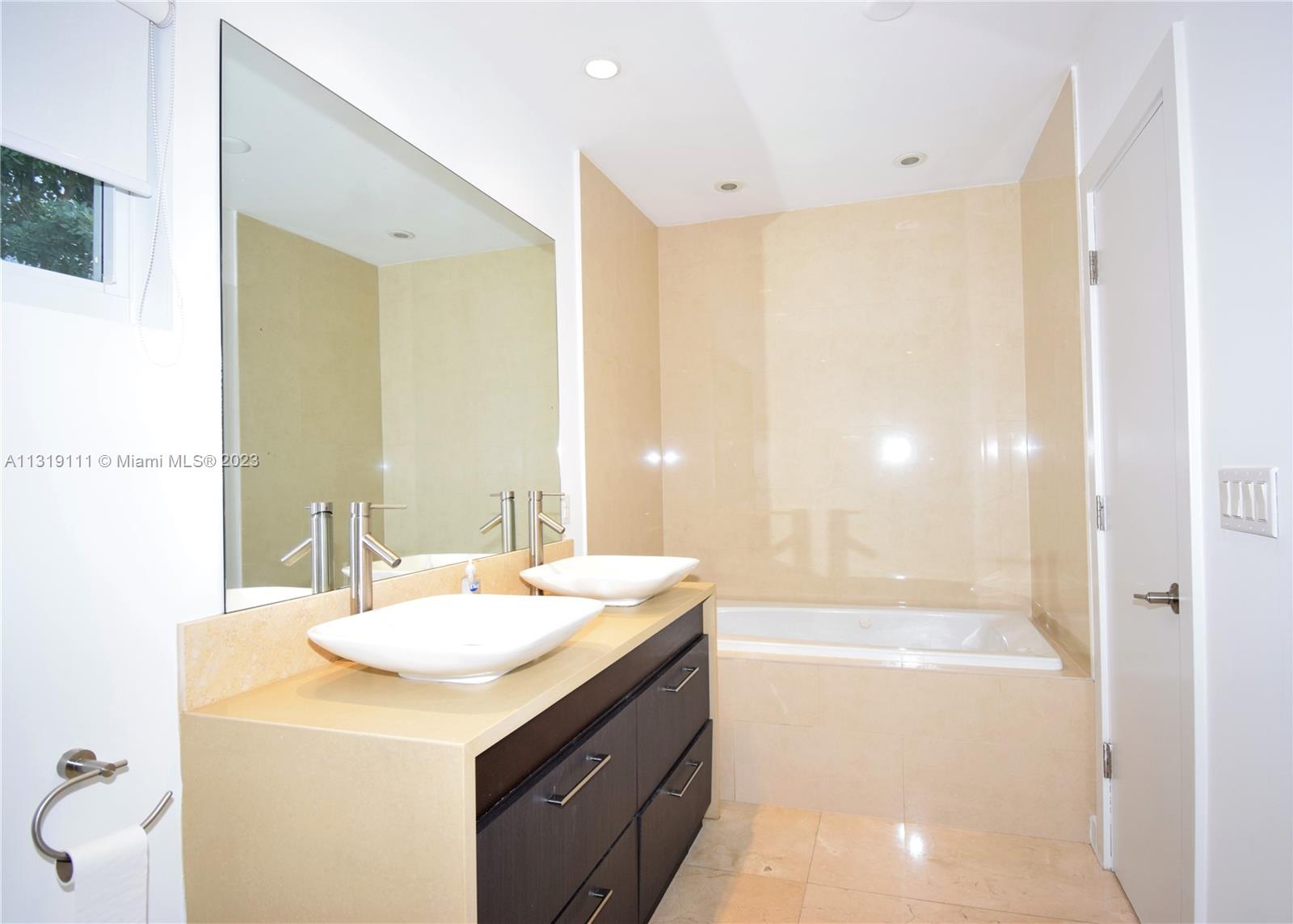 EASTERN SHORES - Residential