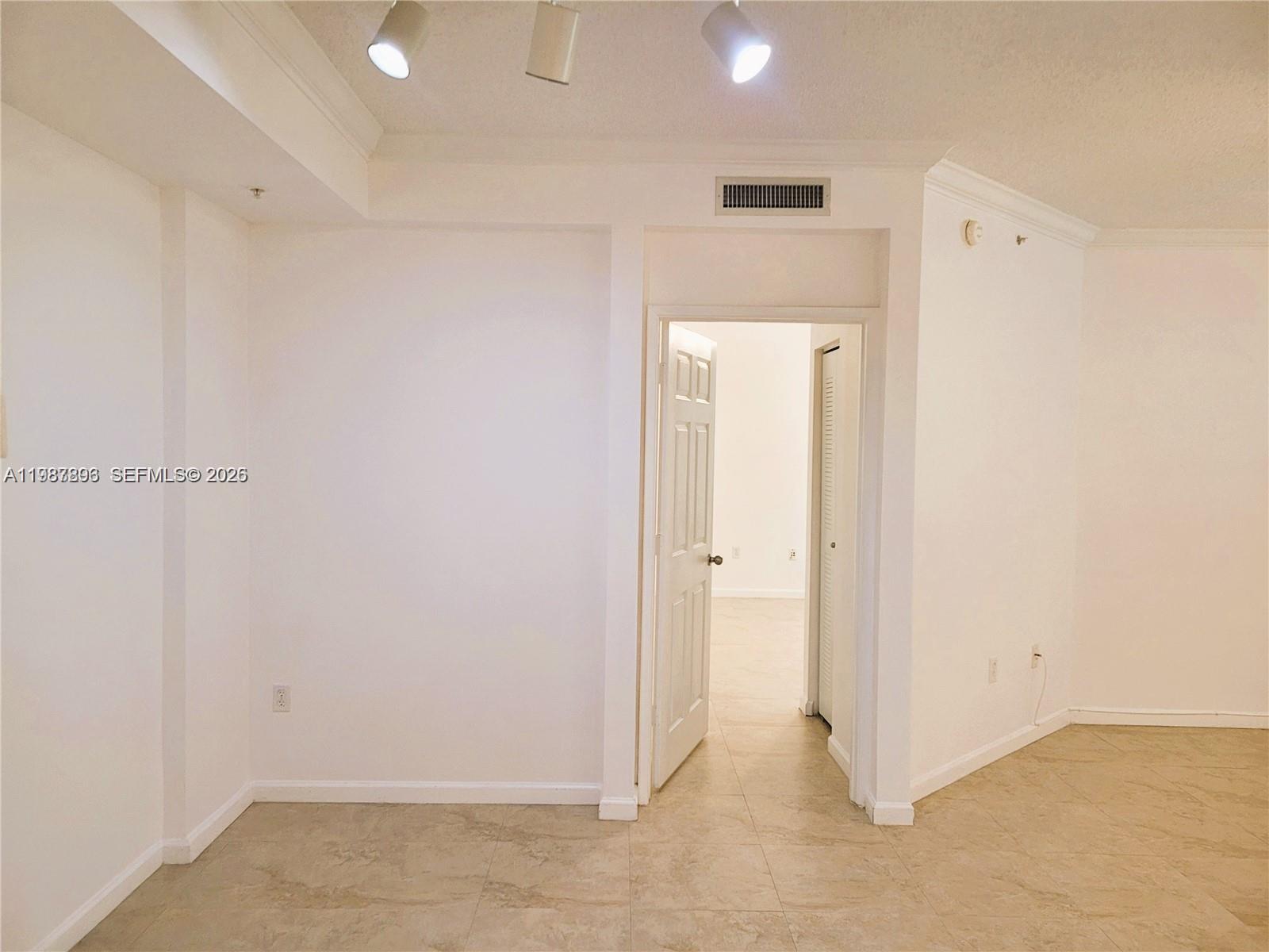 REGENT PARK CONDO - Residential Lease