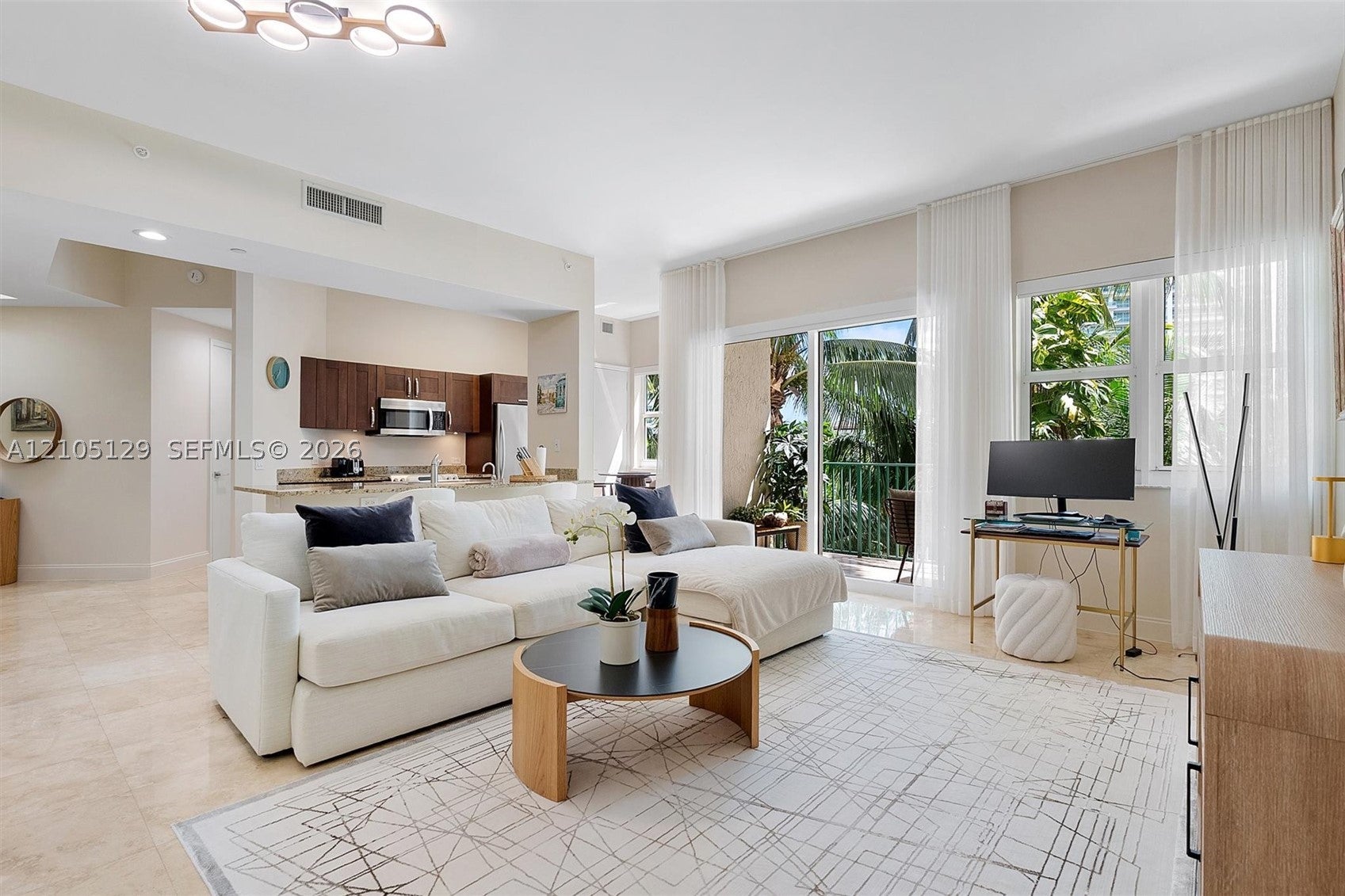 20000 E Country Club Dr