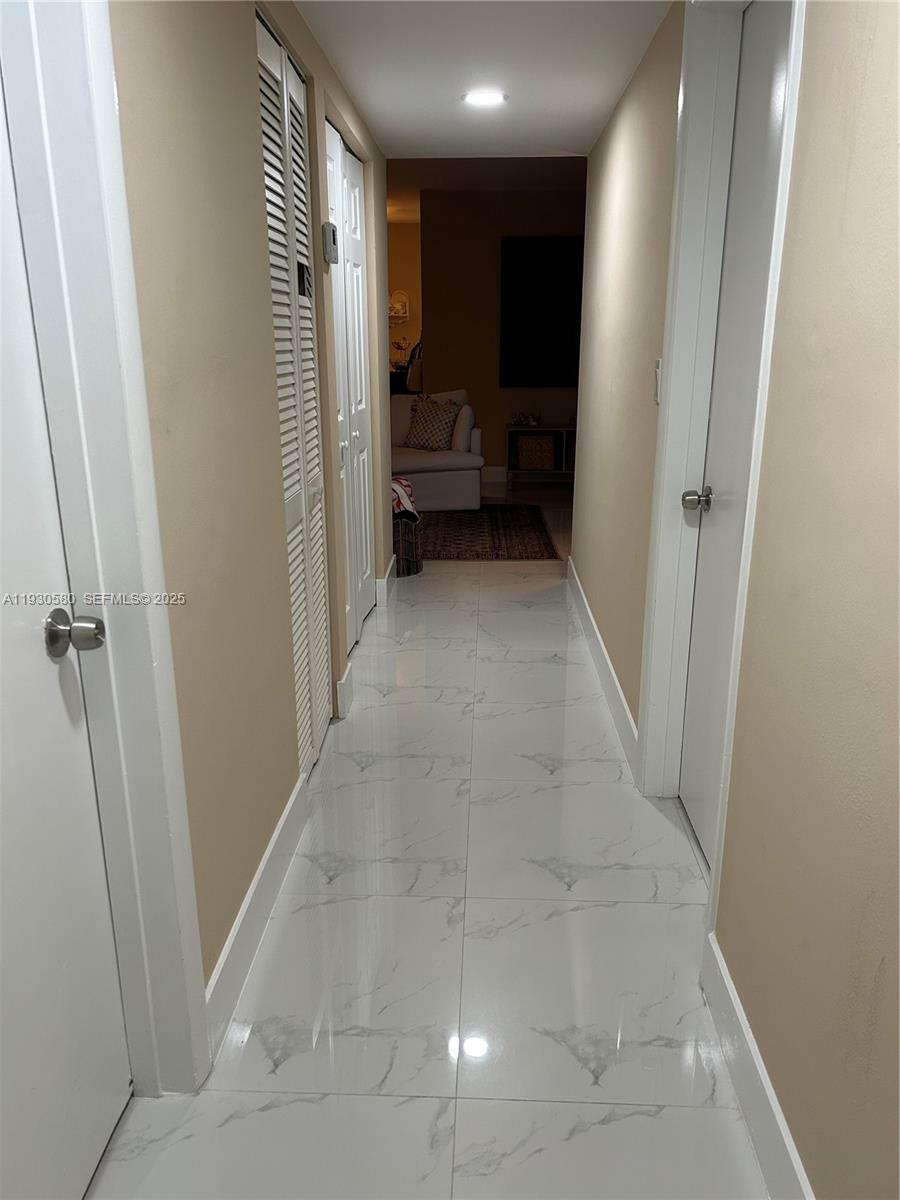 WESTWOOD LAKE 3RD ADDN - Residential