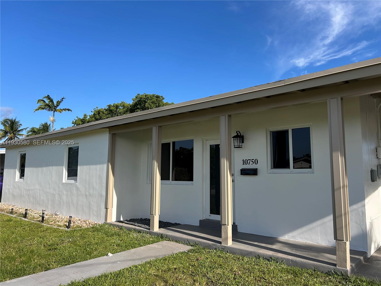 WESTWOOD LAKE 3RD ADDN - Residential