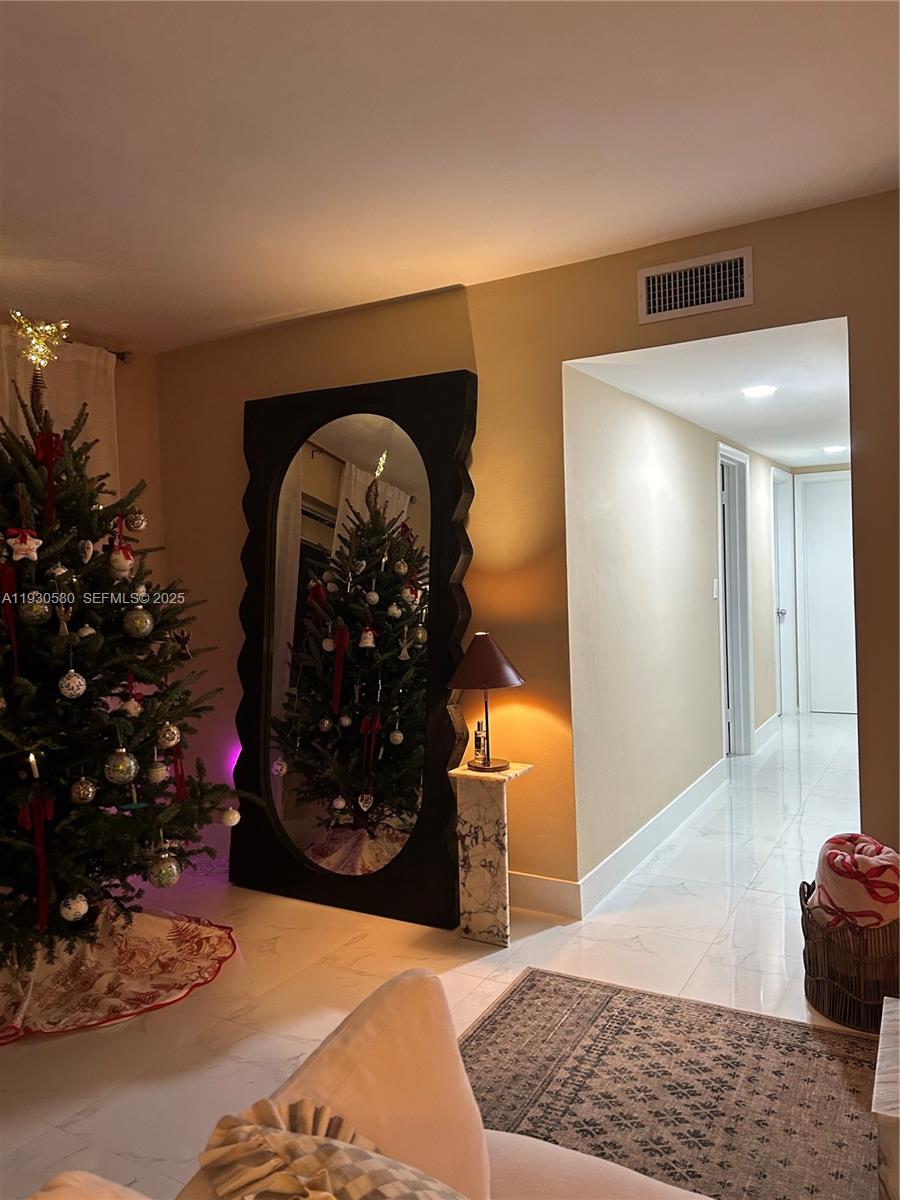 WESTWOOD LAKE 3RD ADDN - Residential