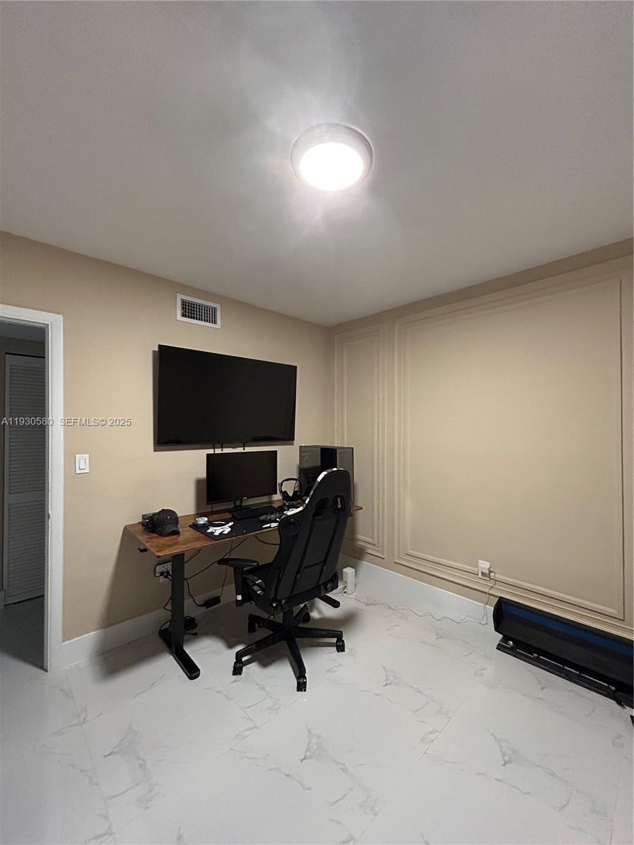 WESTWOOD LAKE 3RD ADDN - Residential