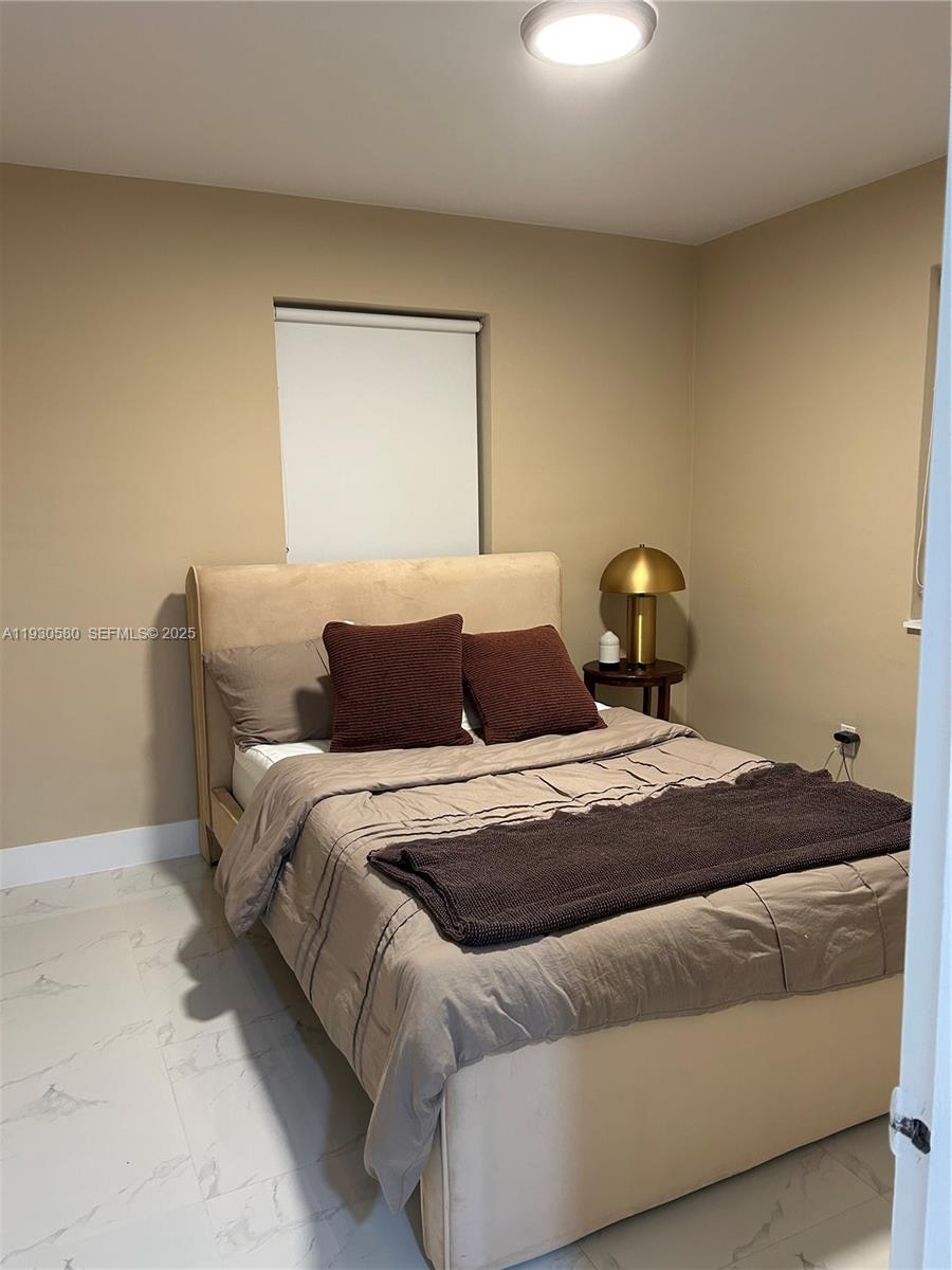 WESTWOOD LAKE 3RD ADDN - Residential