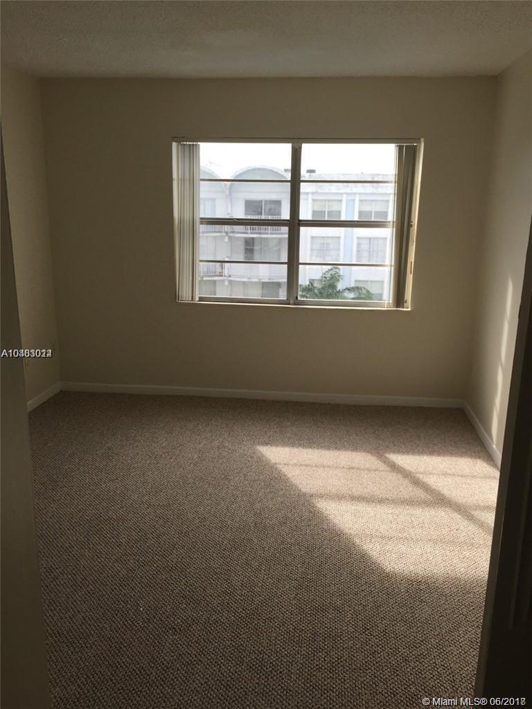 MONTECARLO CONDO - Residential Lease