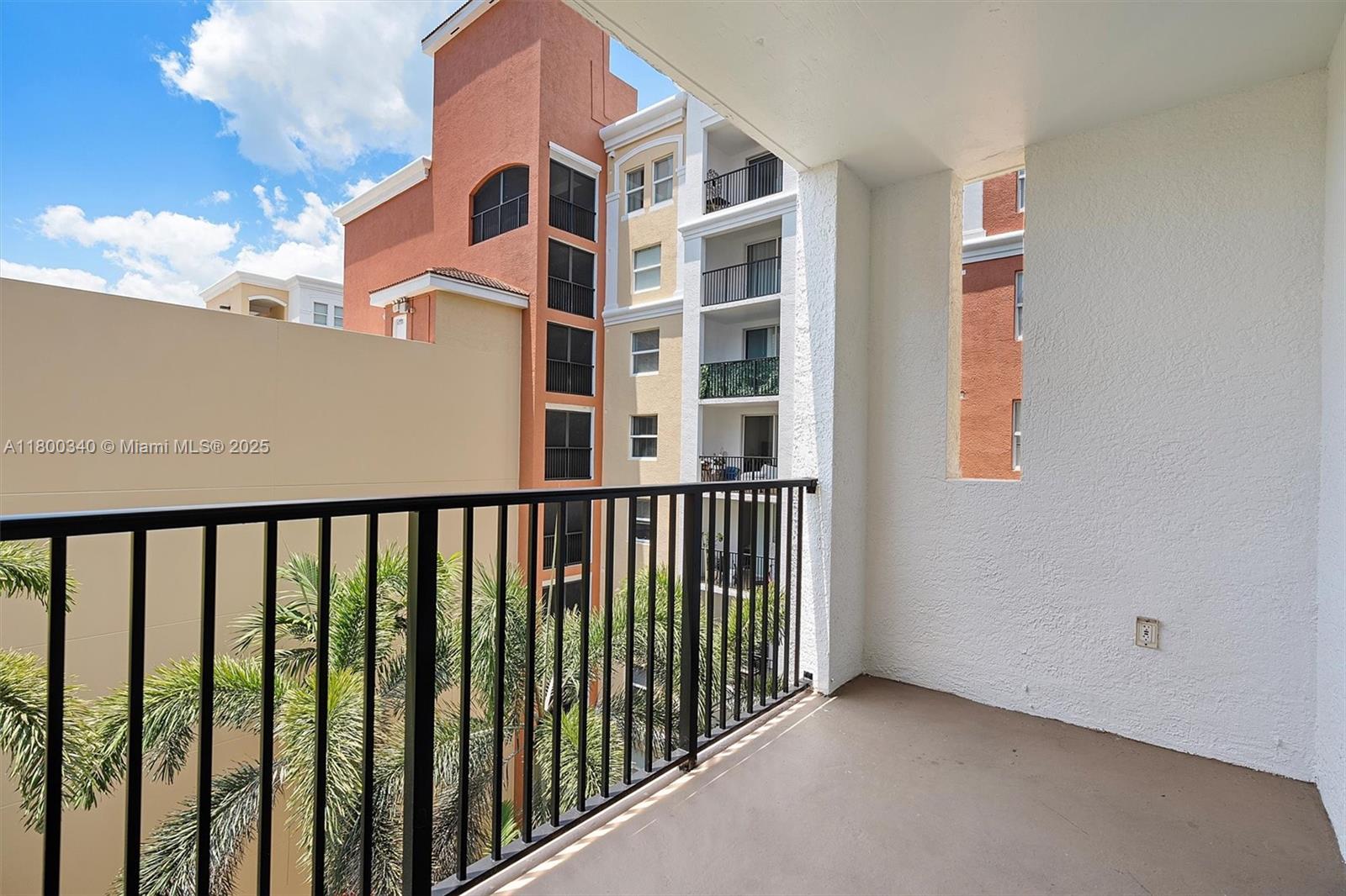 PORTO BELLAGIO CONDO - Residential