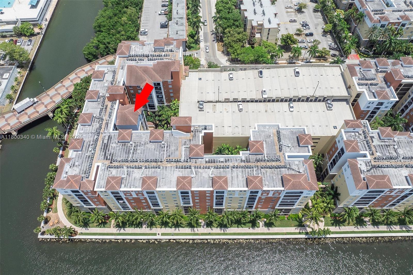 PORTO BELLAGIO CONDO - Residential