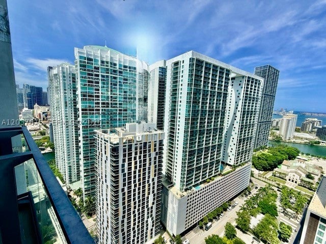 68 SE 6th St 2707