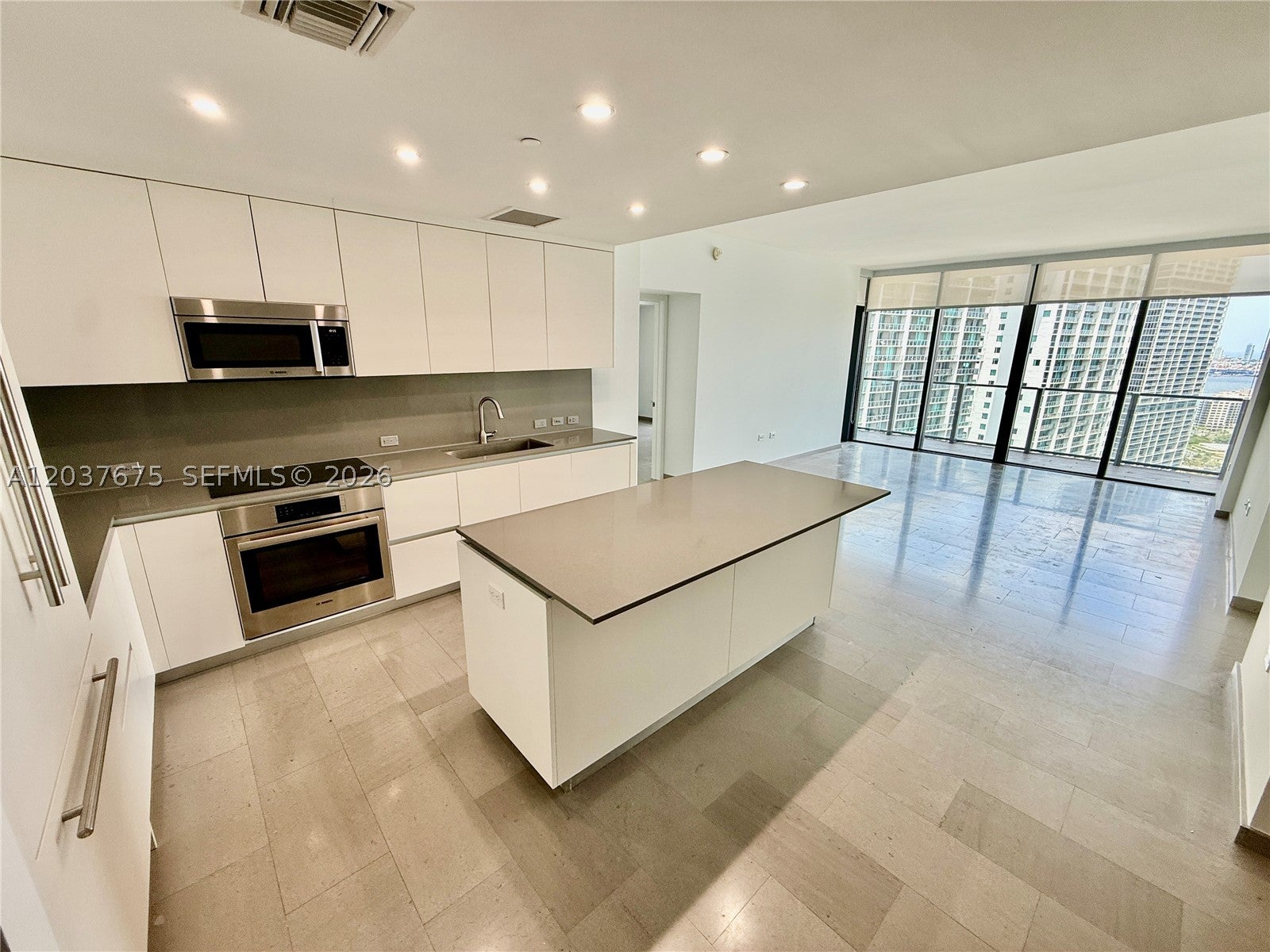 68 SE 6th St 2707
