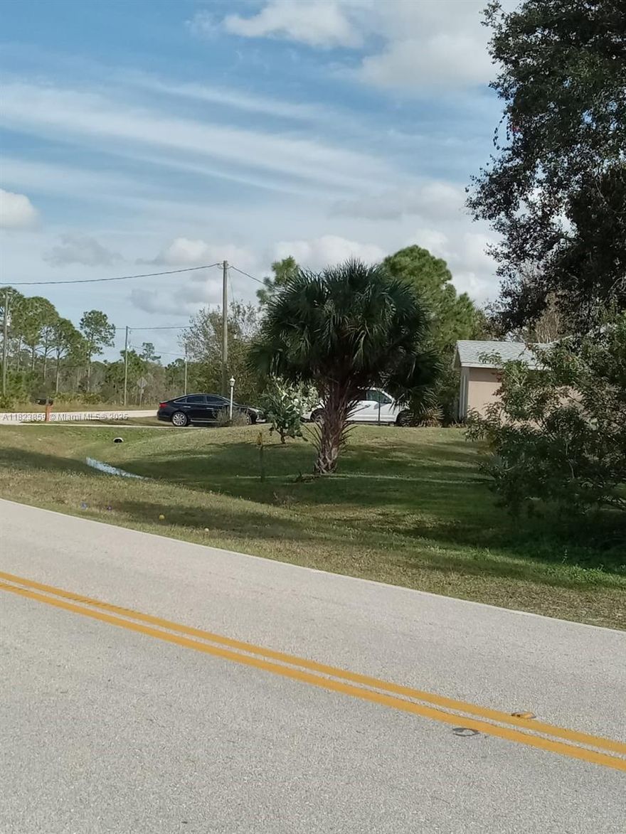 GREAT RESIDENTIAL LOT IN TROPICAL GULF ACRES, UTILITY READY WITH WATER AND ELECTRIC UP FRONT, BUILD YOUR DREAM HOME, CLOSED TO AIRPORT AND CITY, PROPERTY FOR RENT @ $400/MONTH