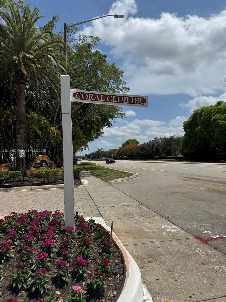 905 Coral Club Dr 905