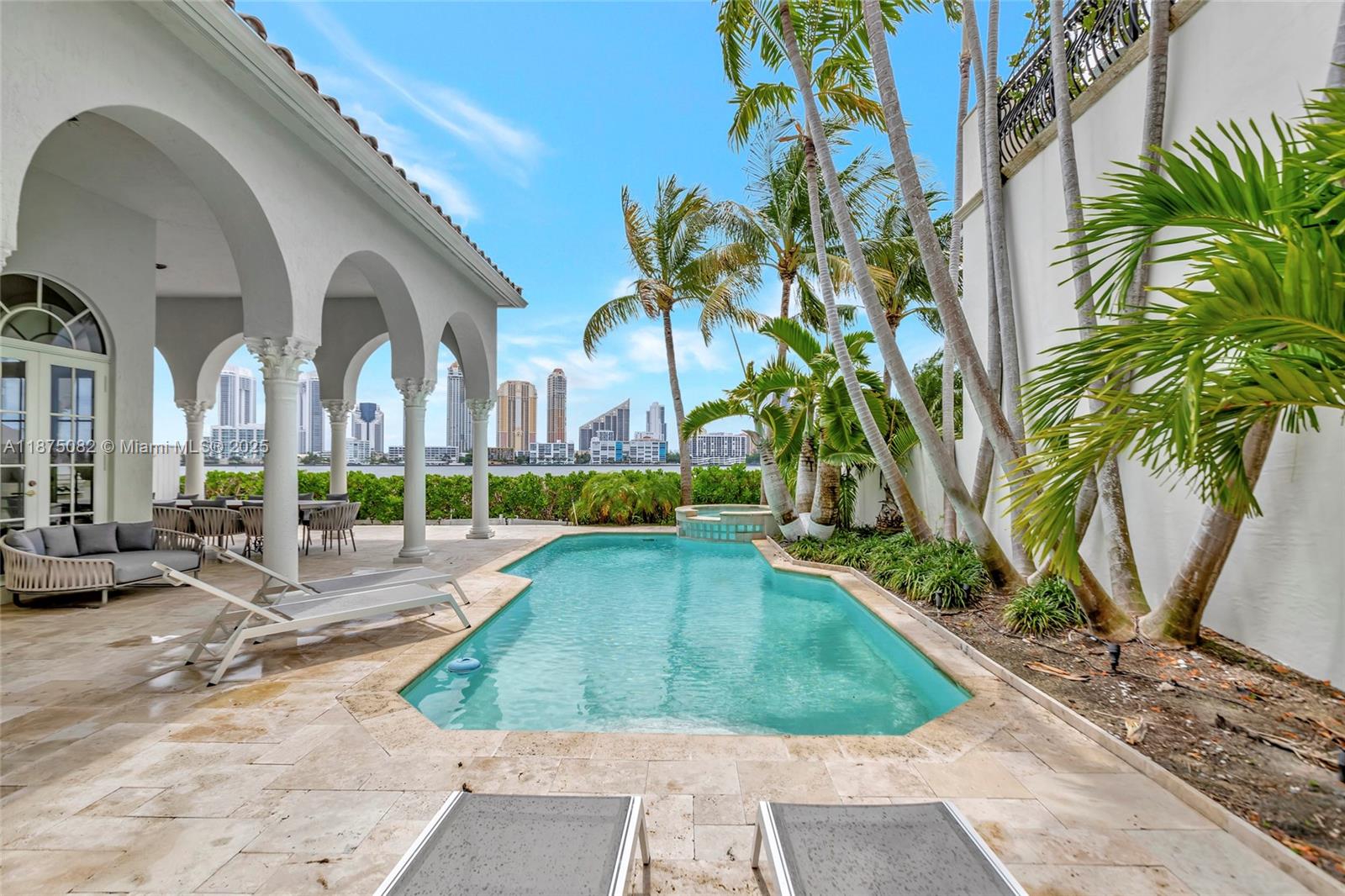 ISLAND ESTATES - Residential