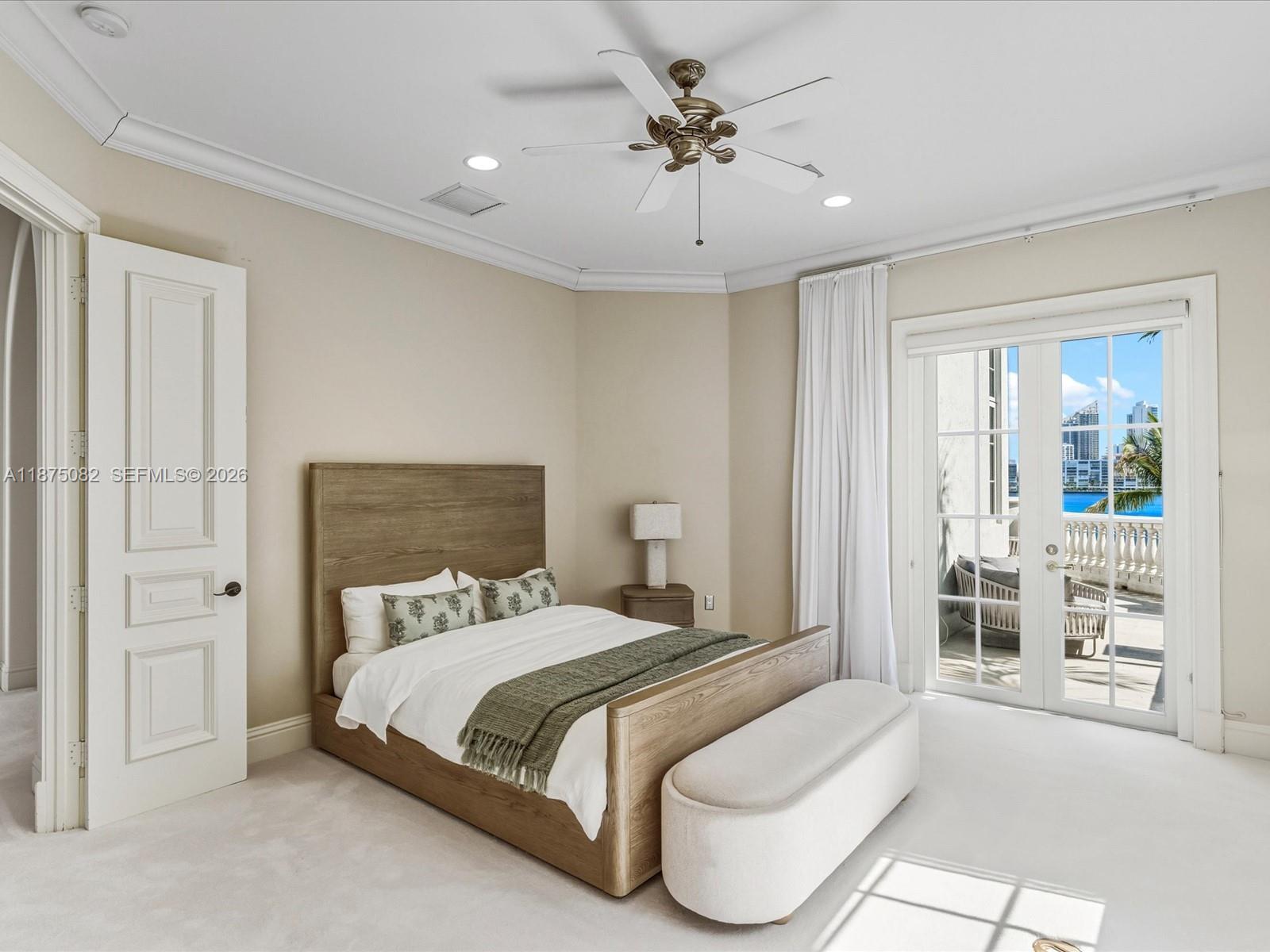 ISLAND ESTATES - Residential